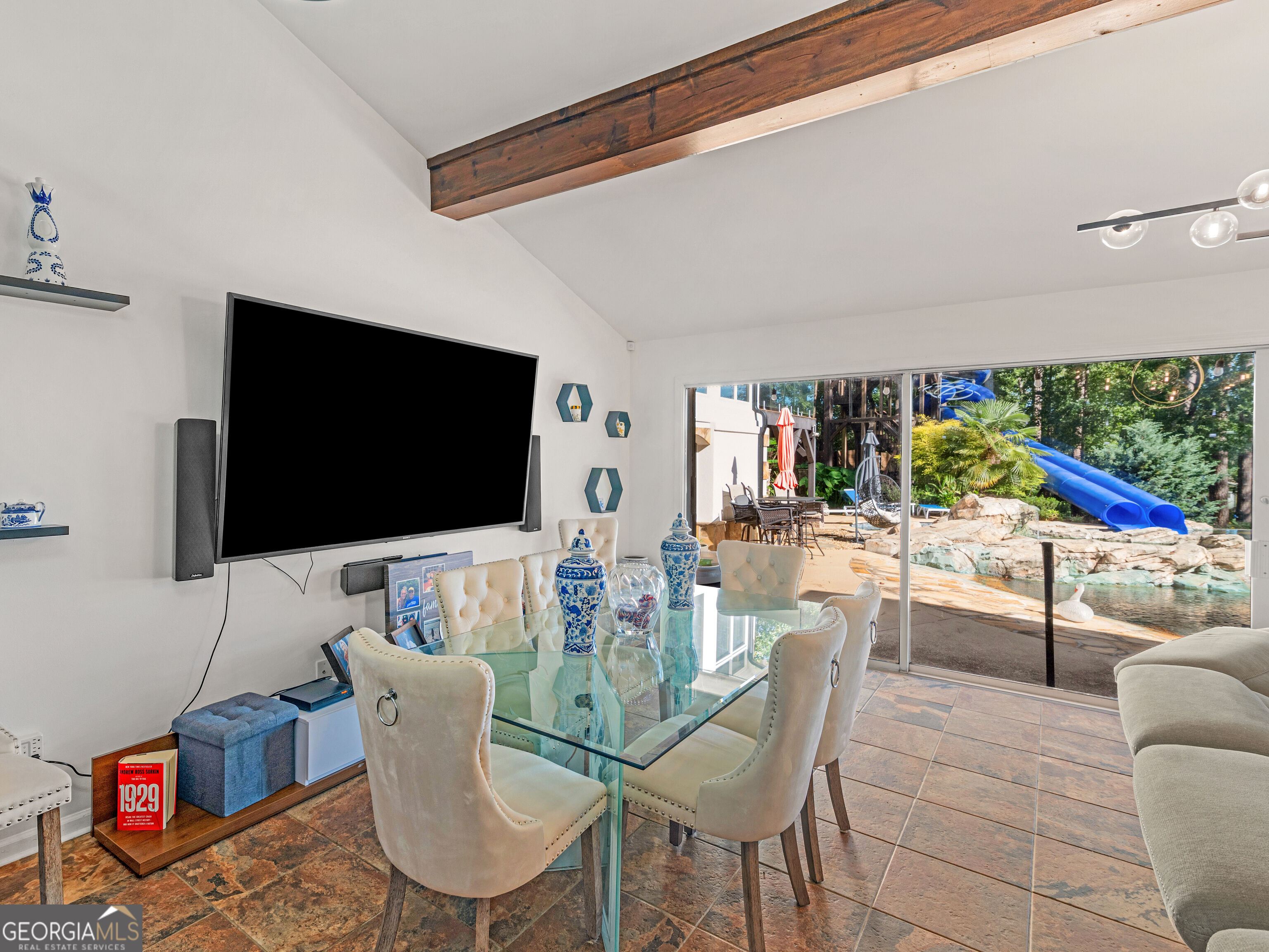 2440 Emerald Drive