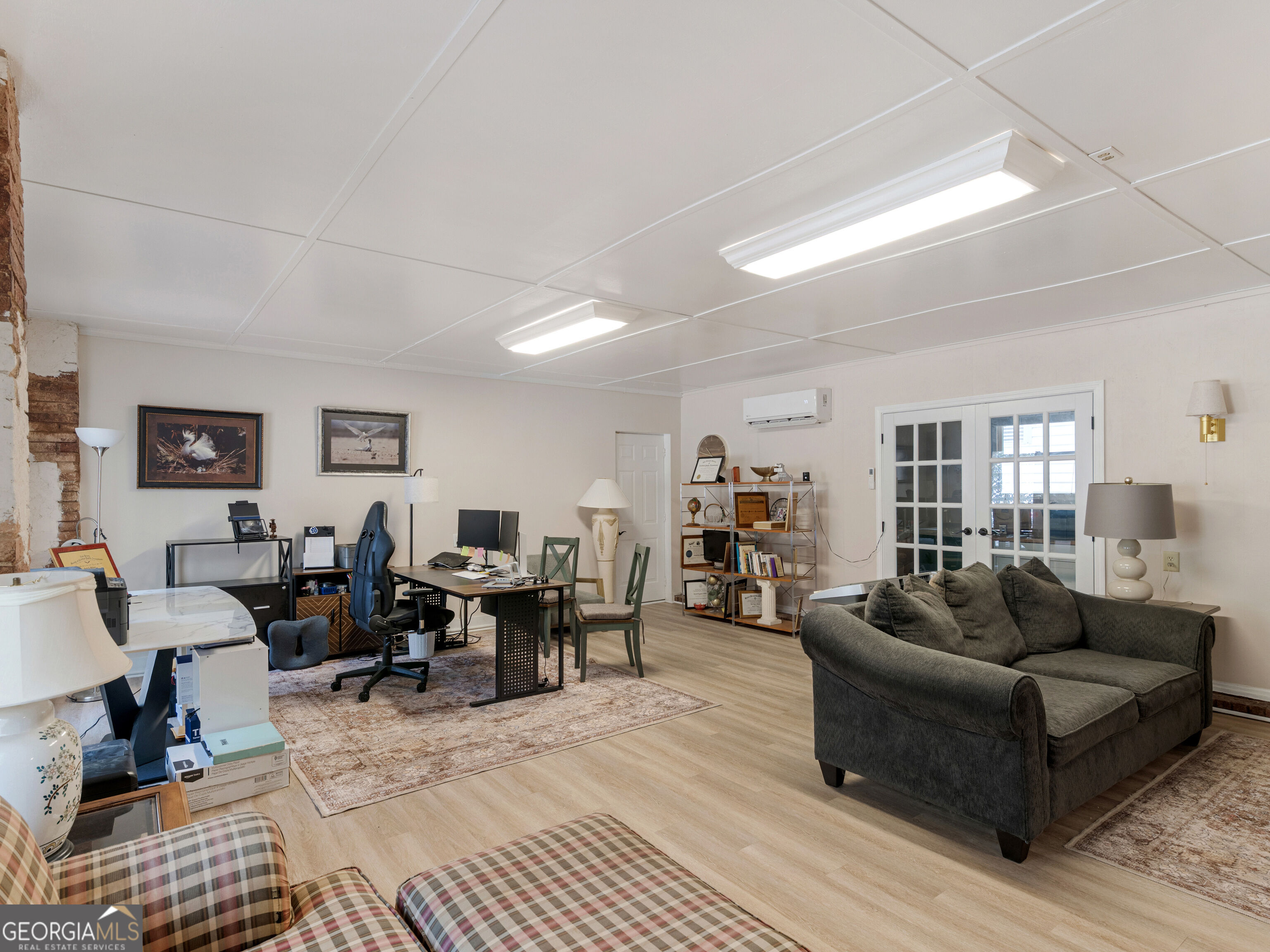 2440 Emerald Drive