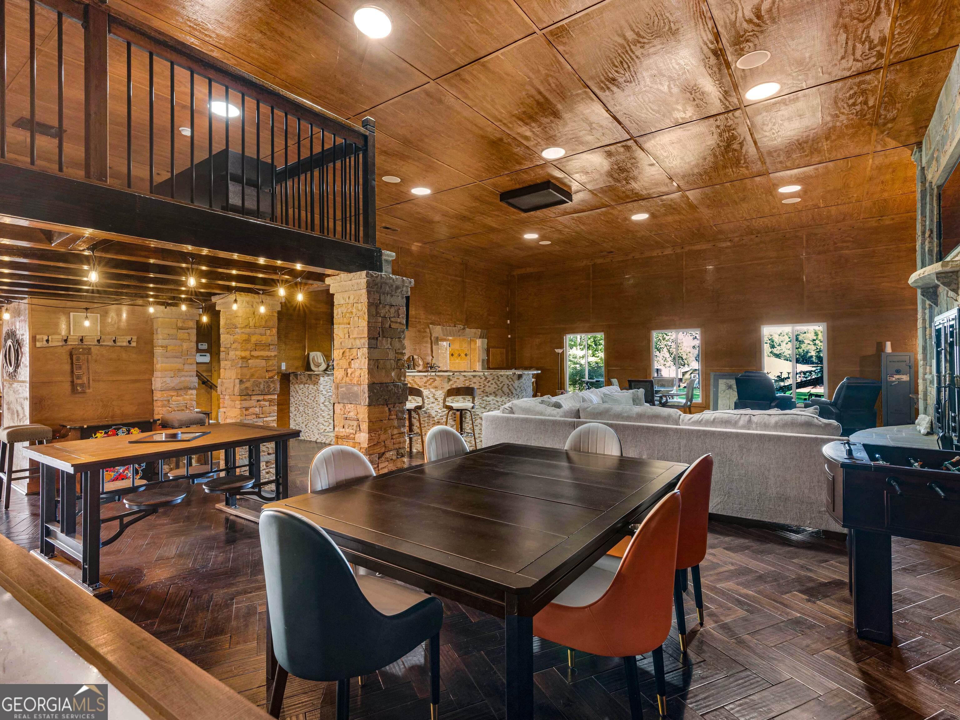 2440 Emerald Drive