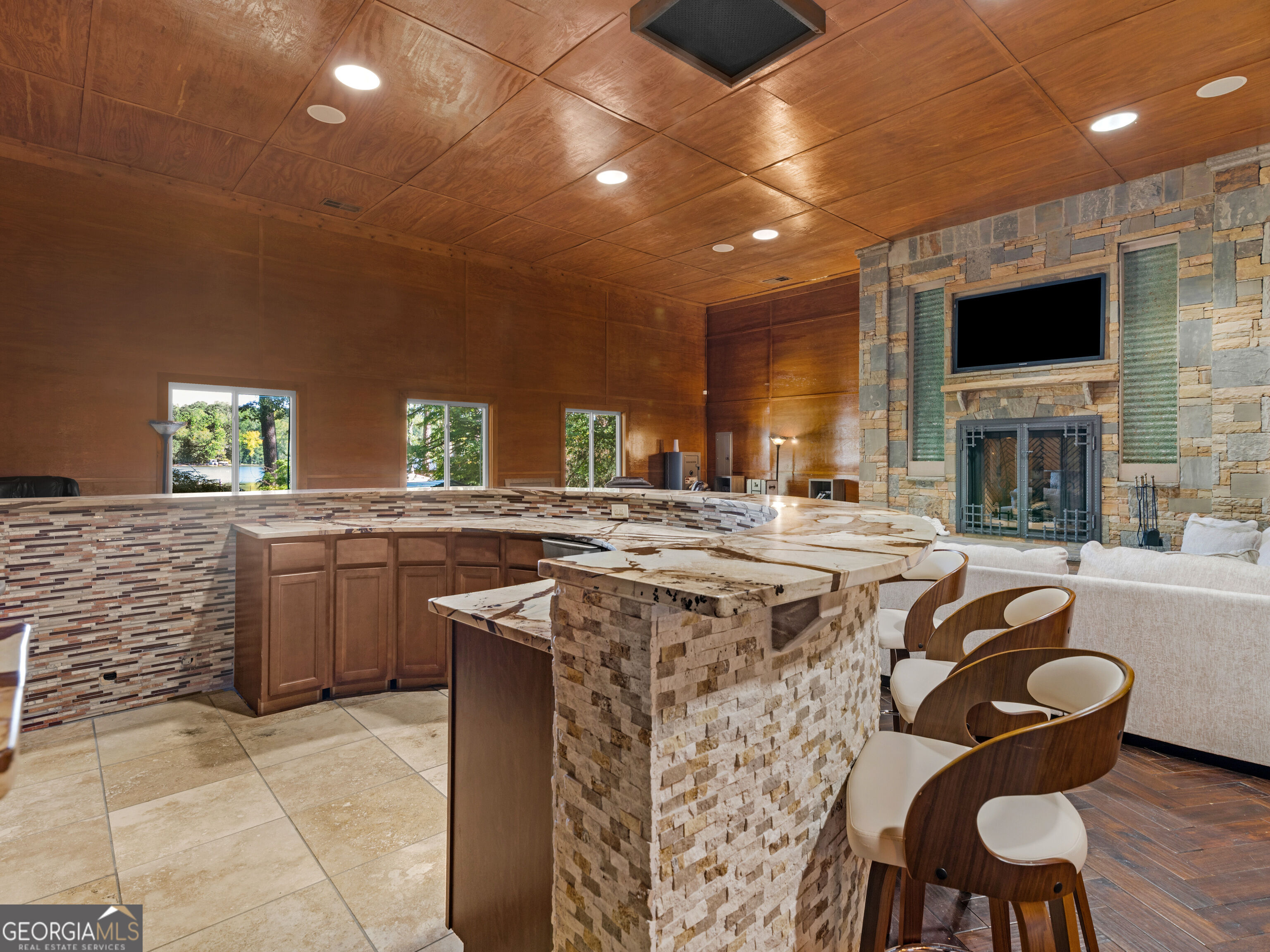 2440 Emerald Drive