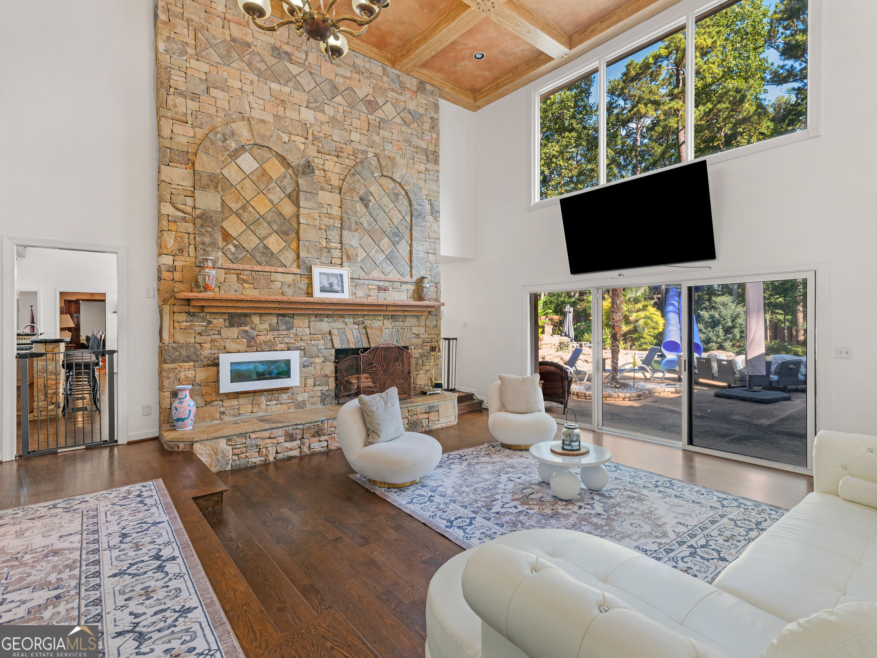 2440 Emerald Drive