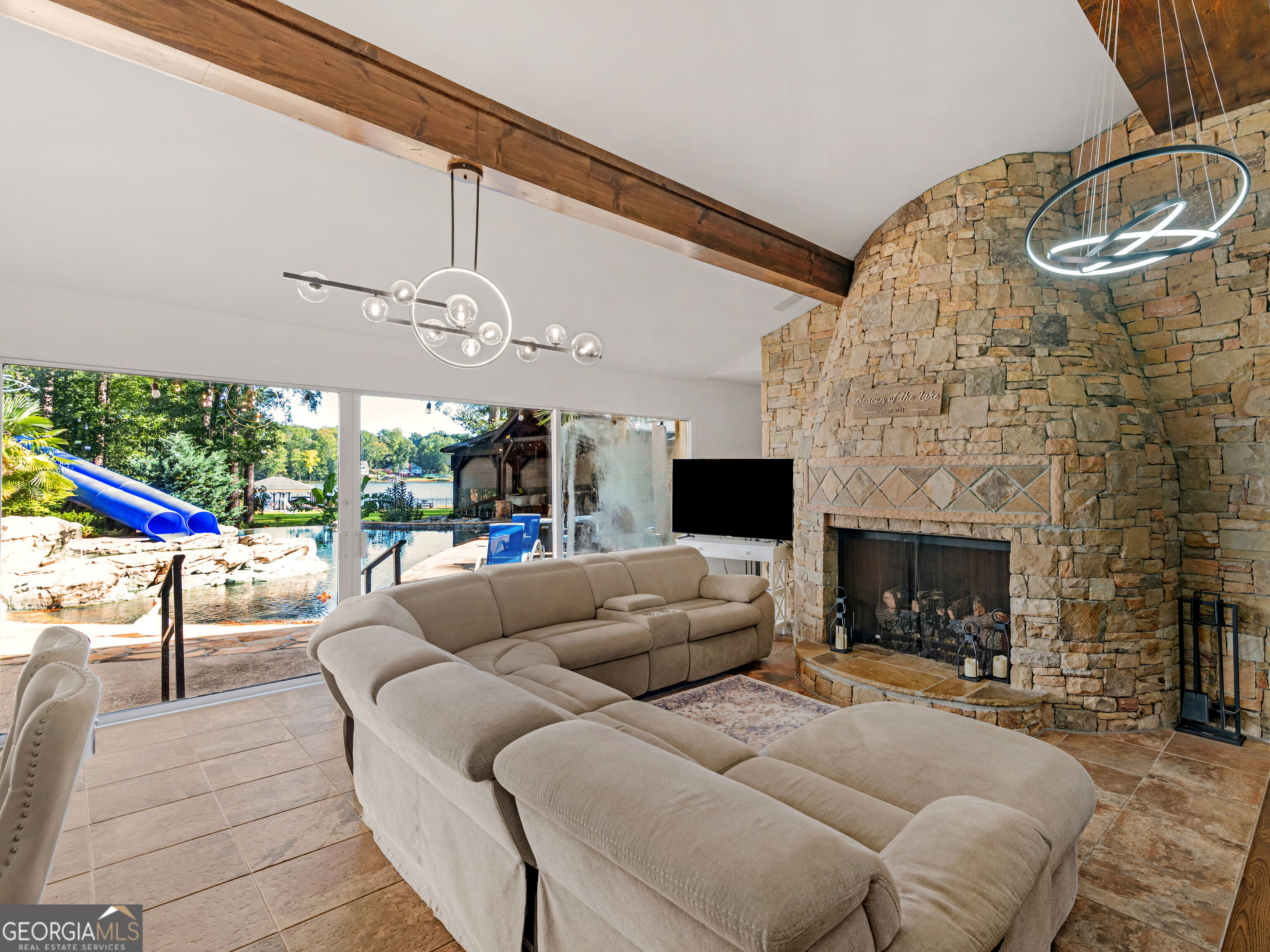 2440 Emerald Drive