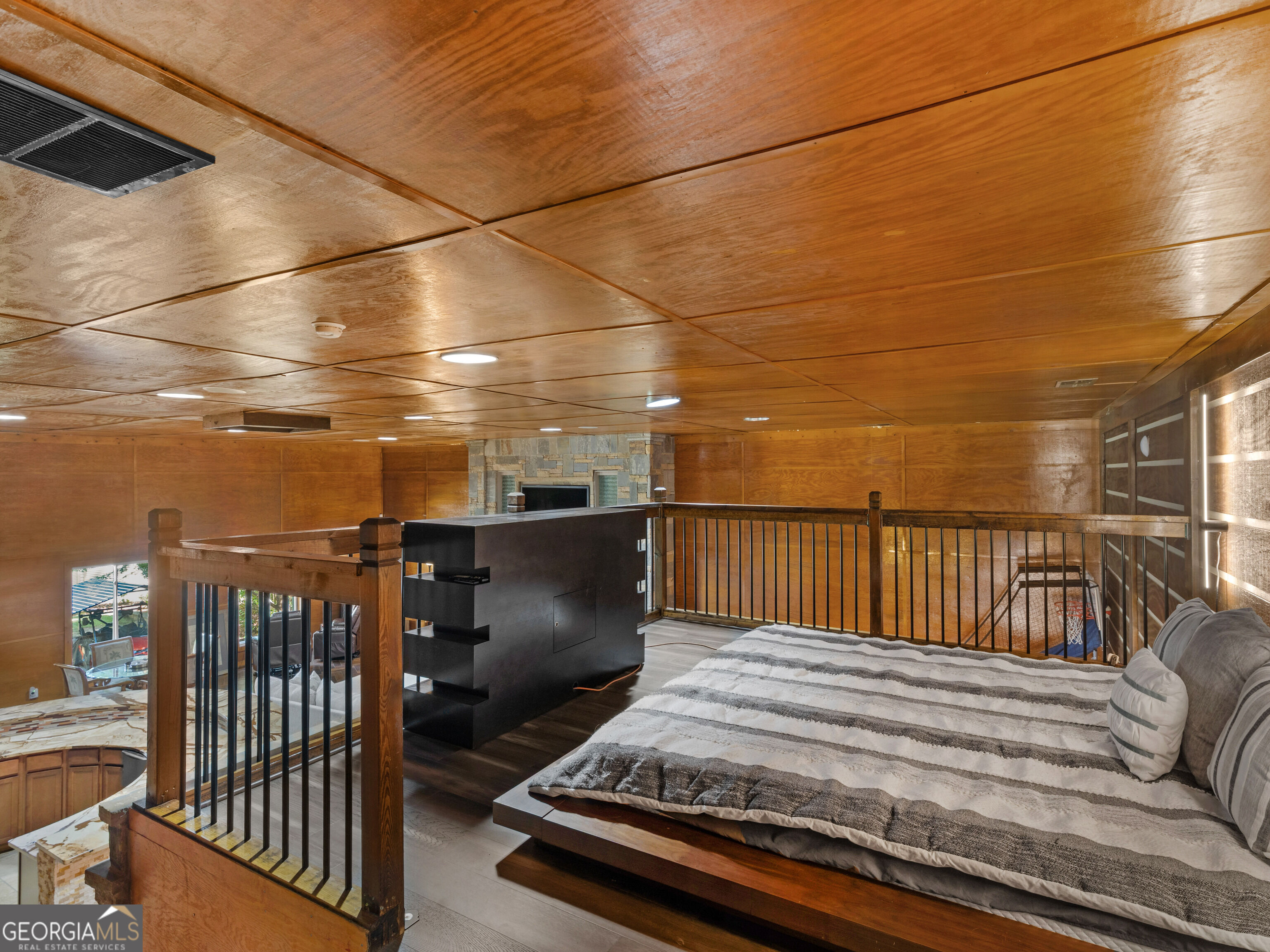 2440 Emerald Drive