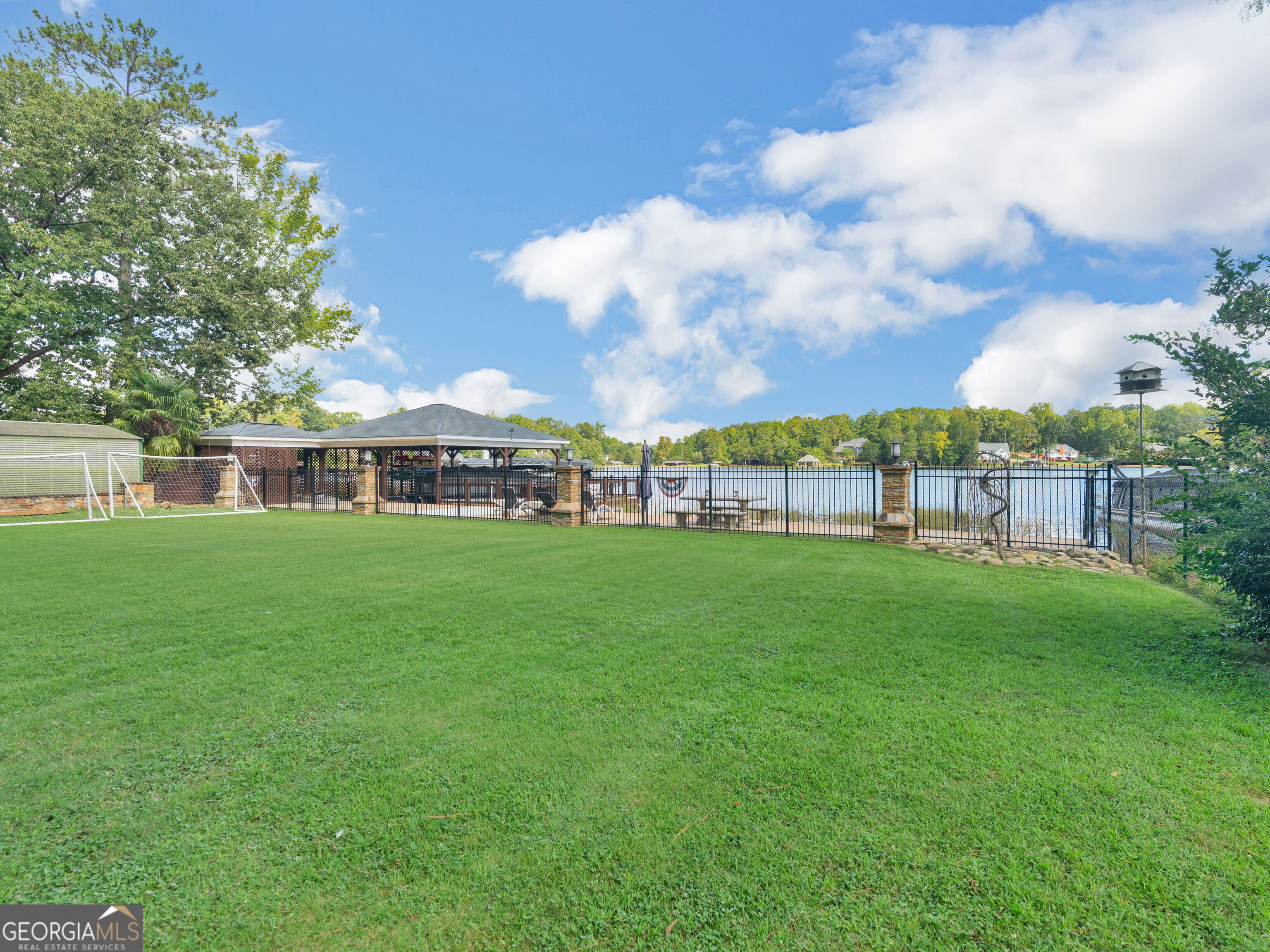 2440 Emerald Drive