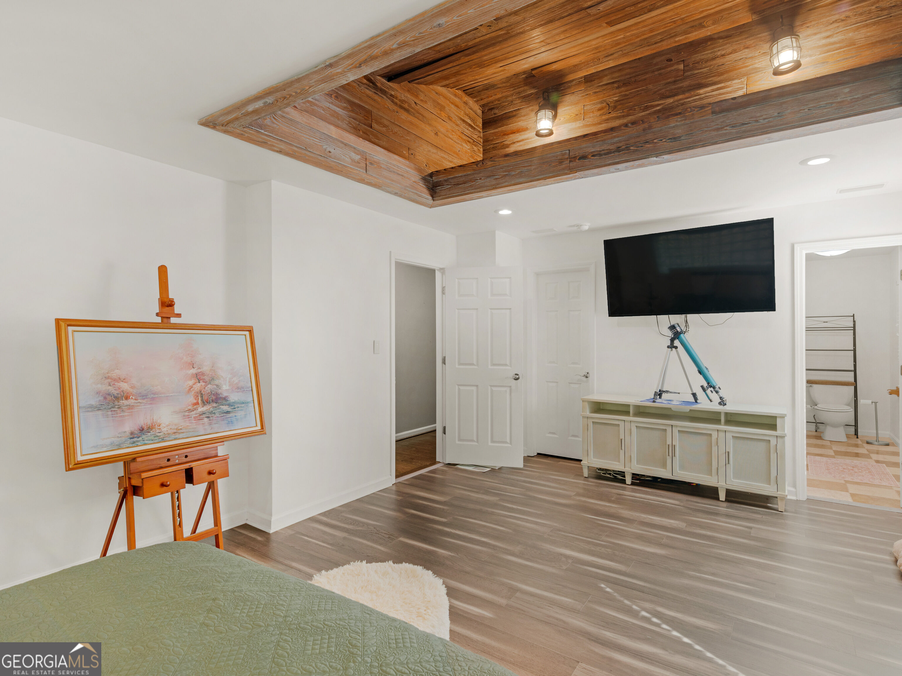2440 Emerald Drive