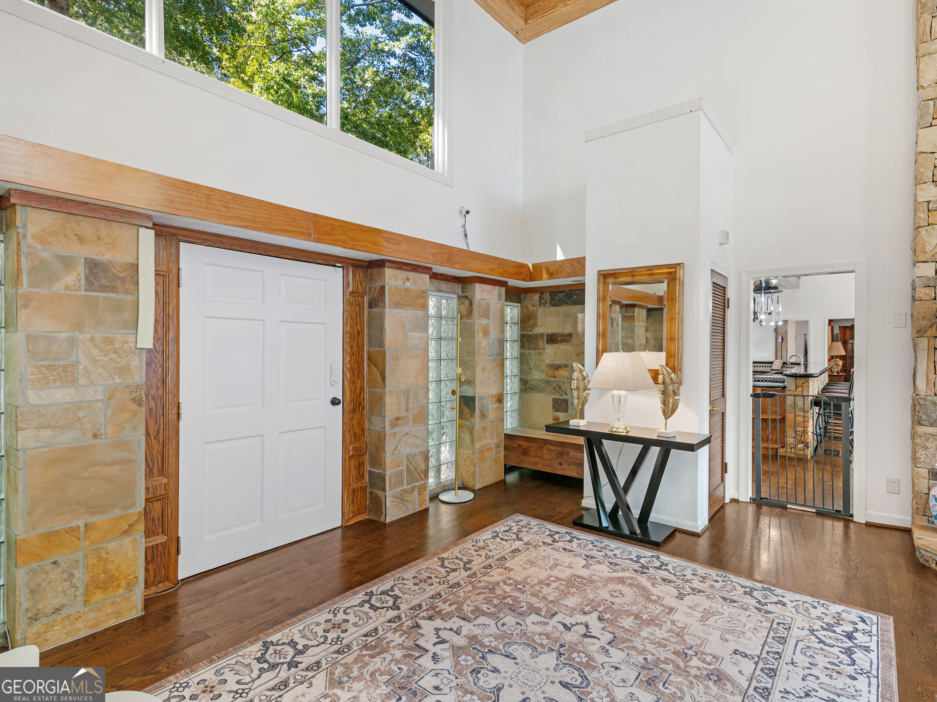 2440 Emerald Drive