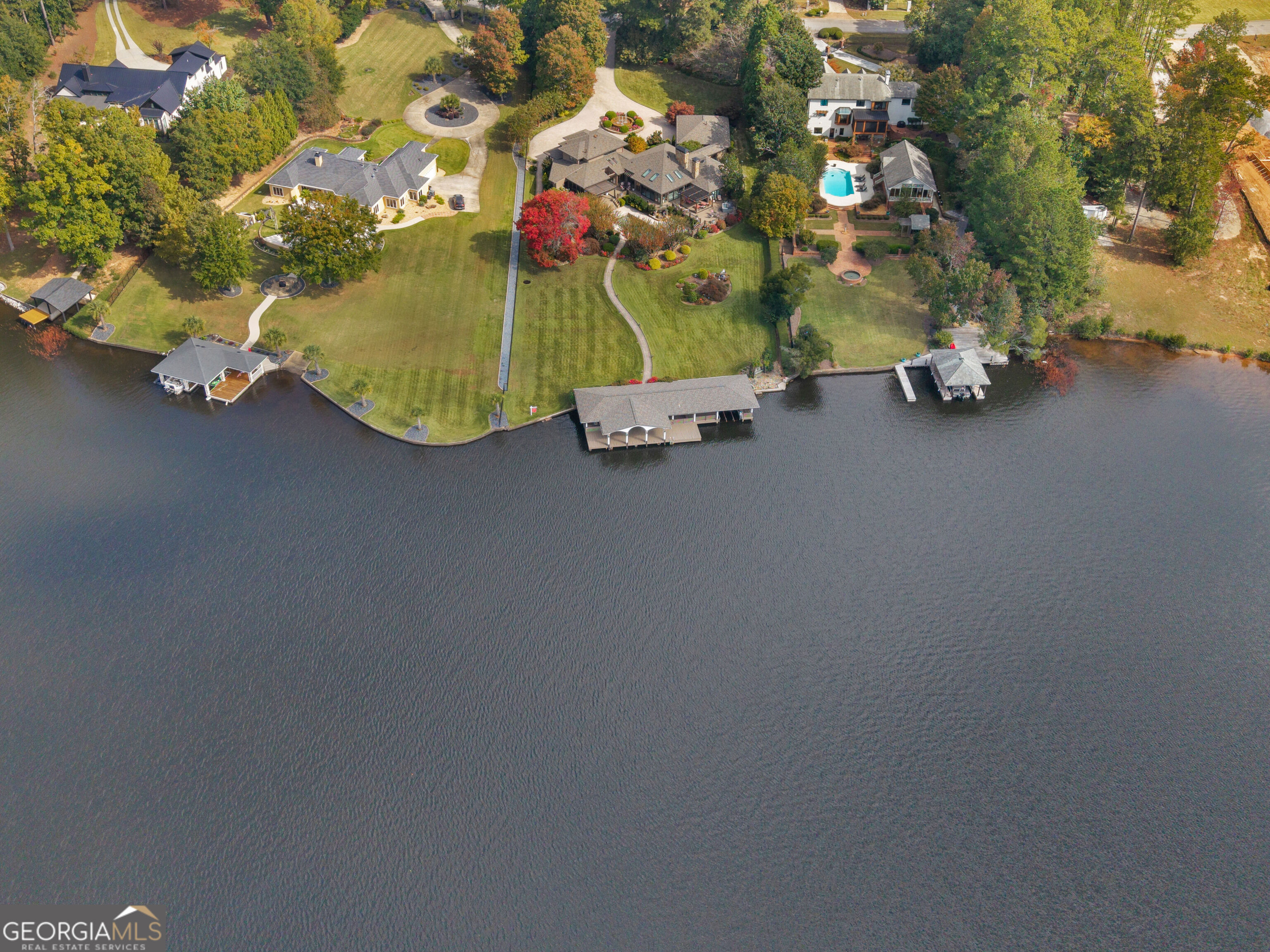 3031 Lake Park Drive