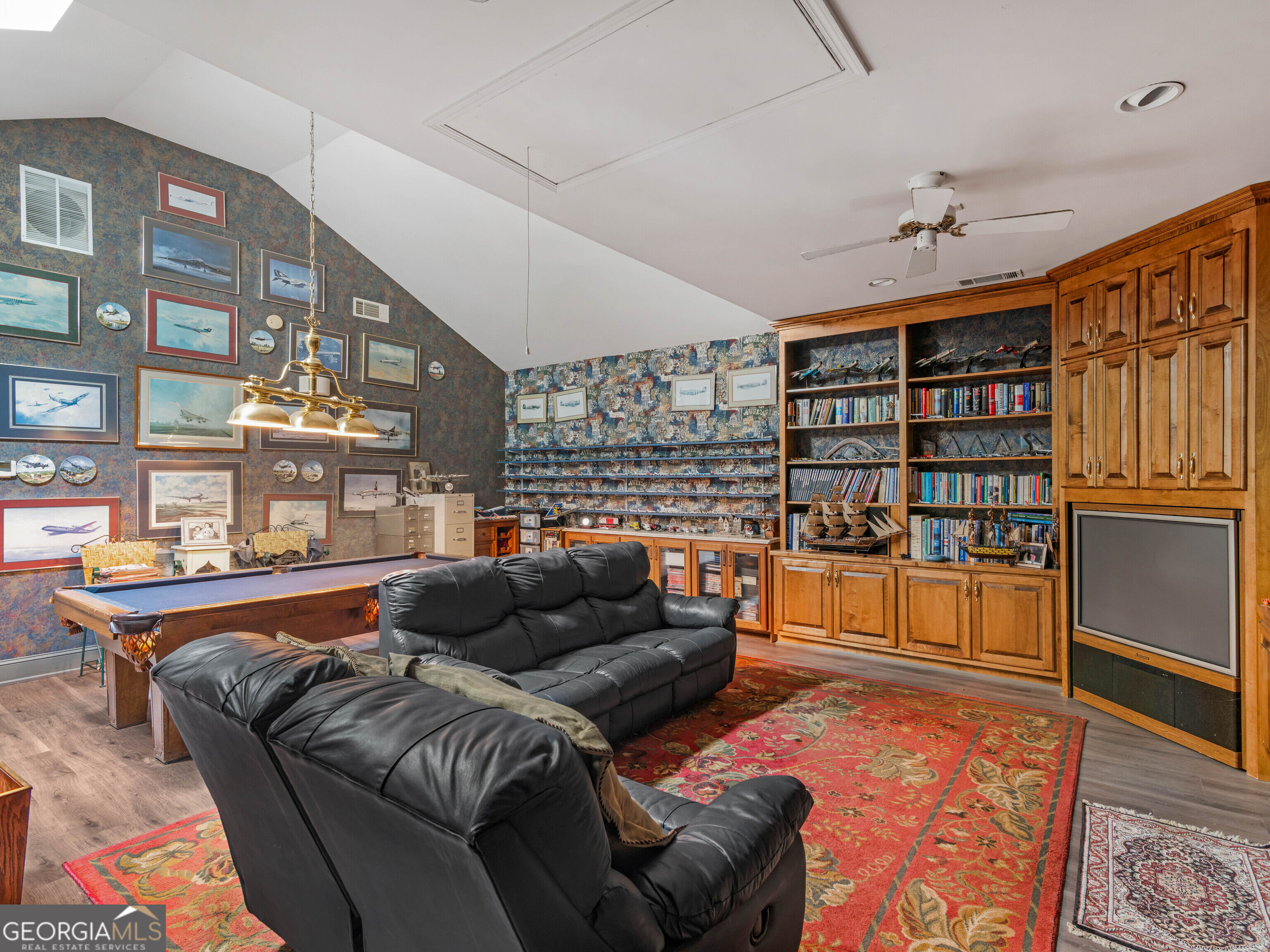 3031 Lake Park Drive
