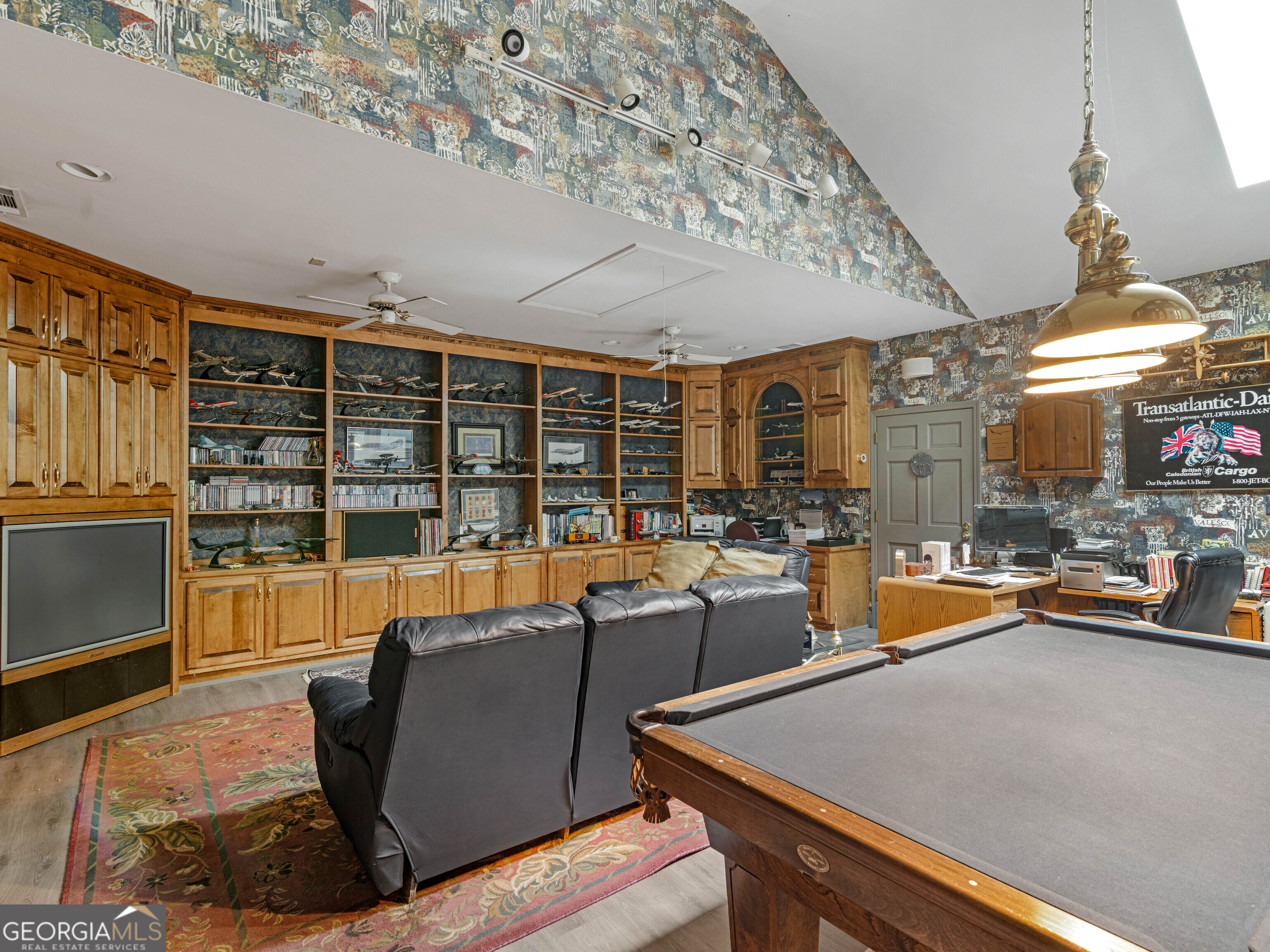 3031 Lake Park Drive