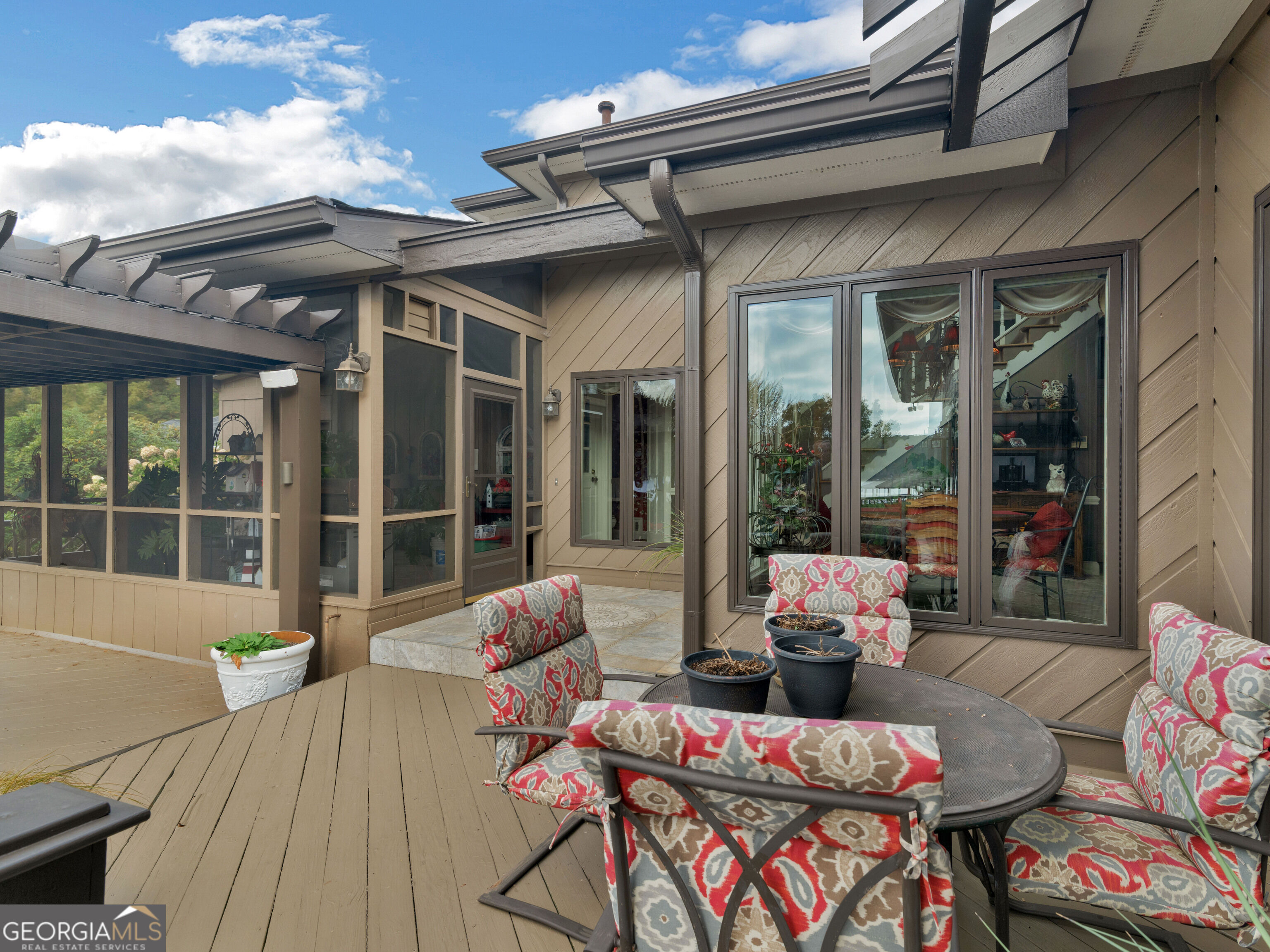 3031 Lake Park Drive