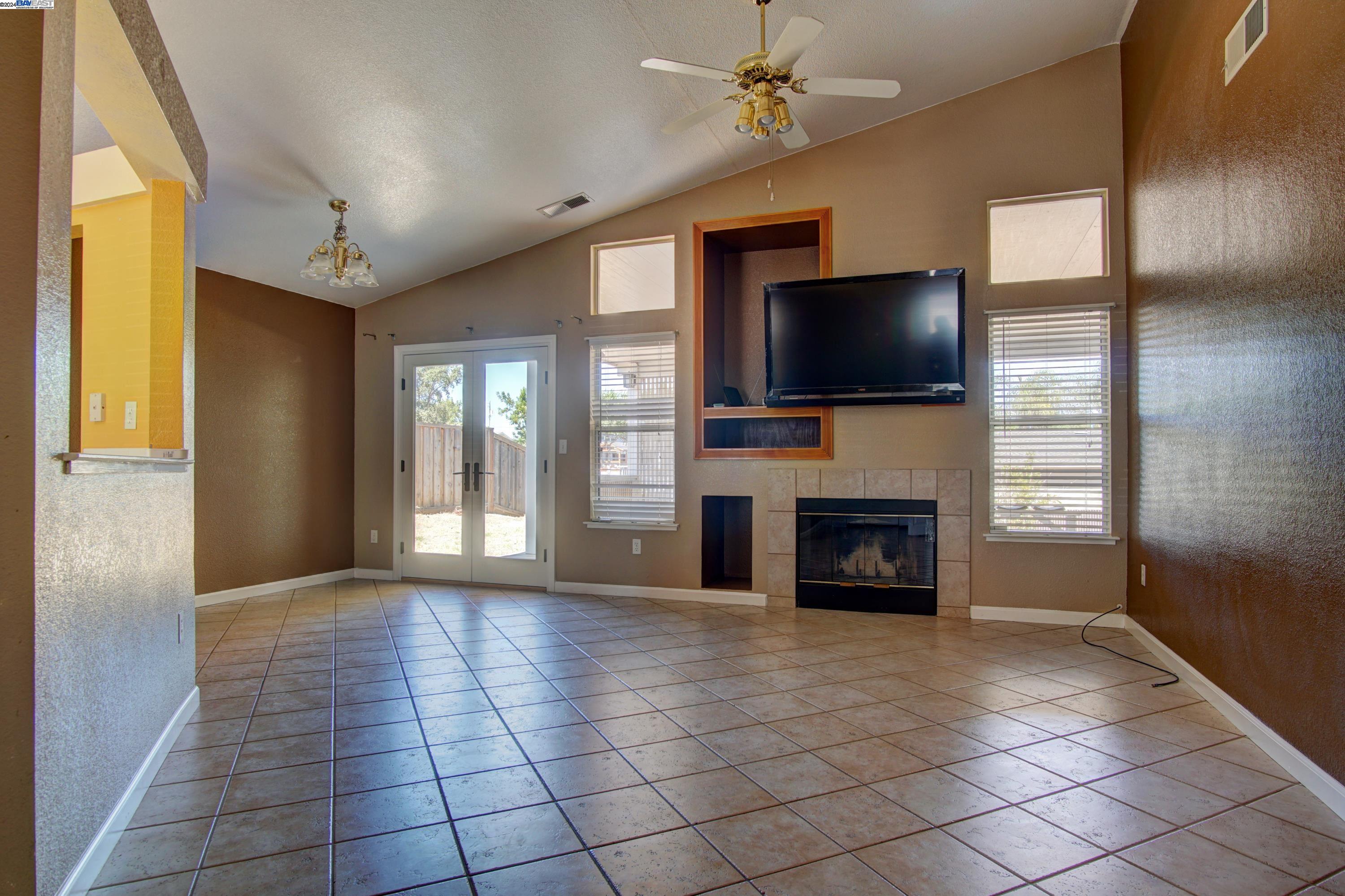 2140 Megan Dr