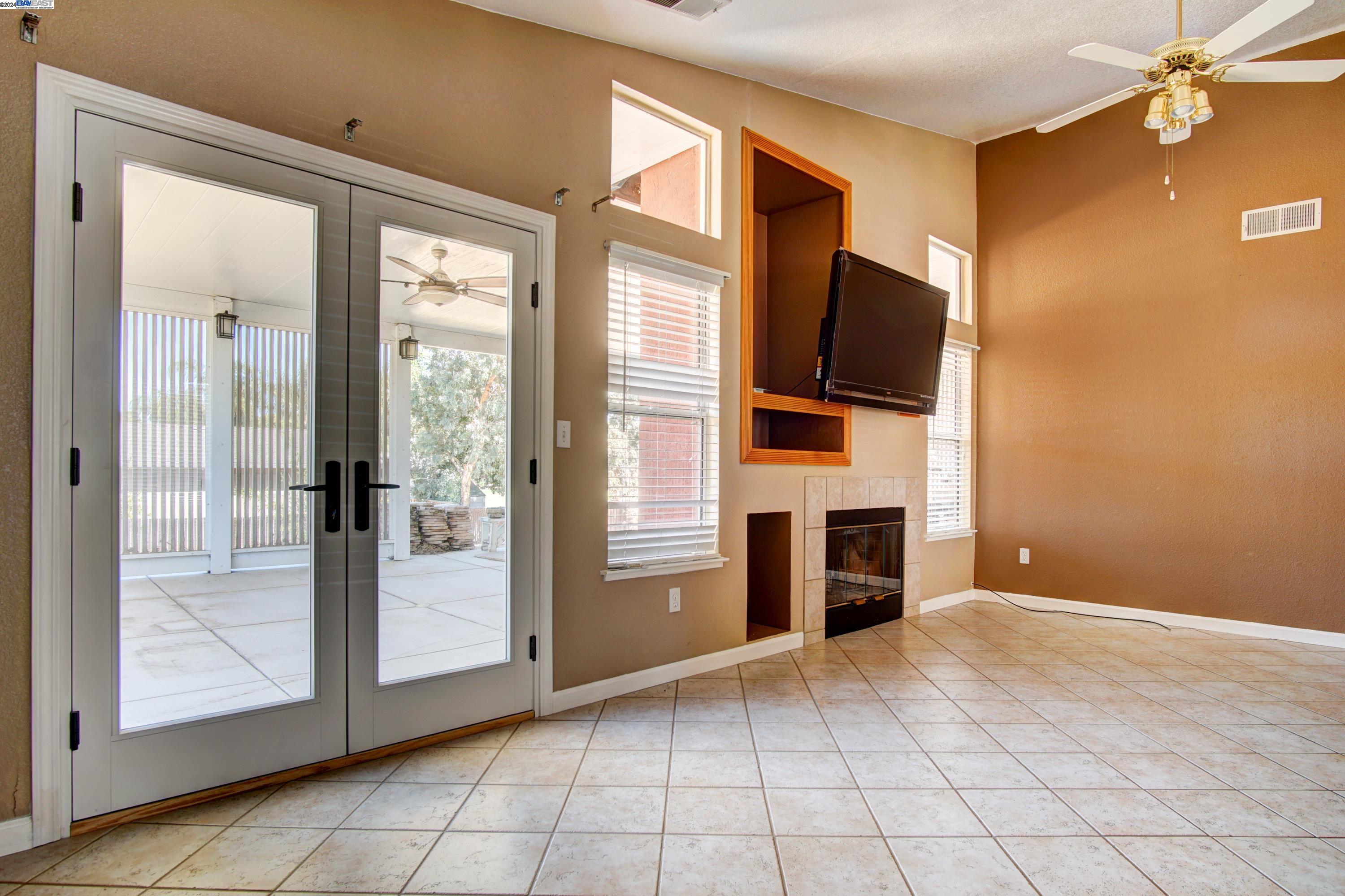 2140 Megan Dr