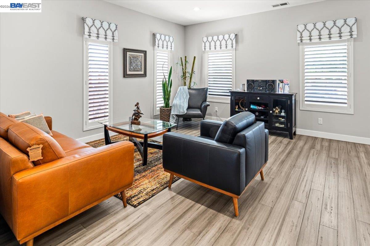 4309 Bora Bora Ave