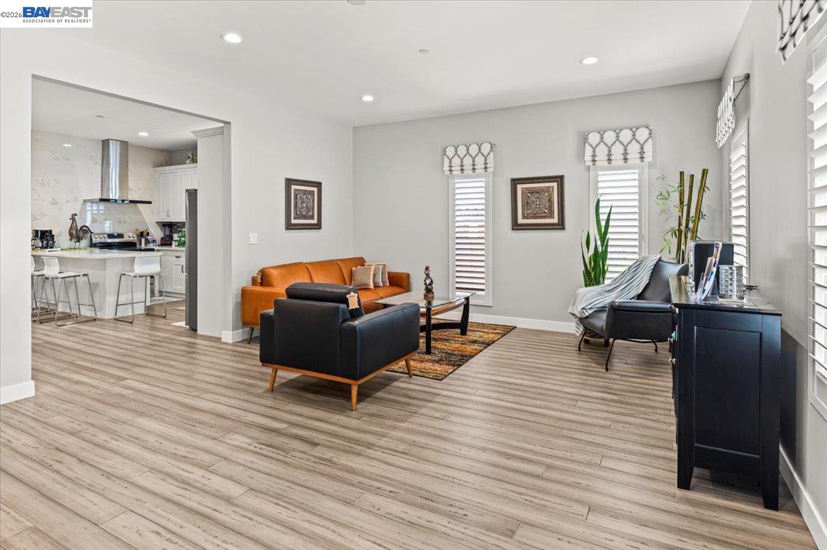 4309 Bora Bora Ave