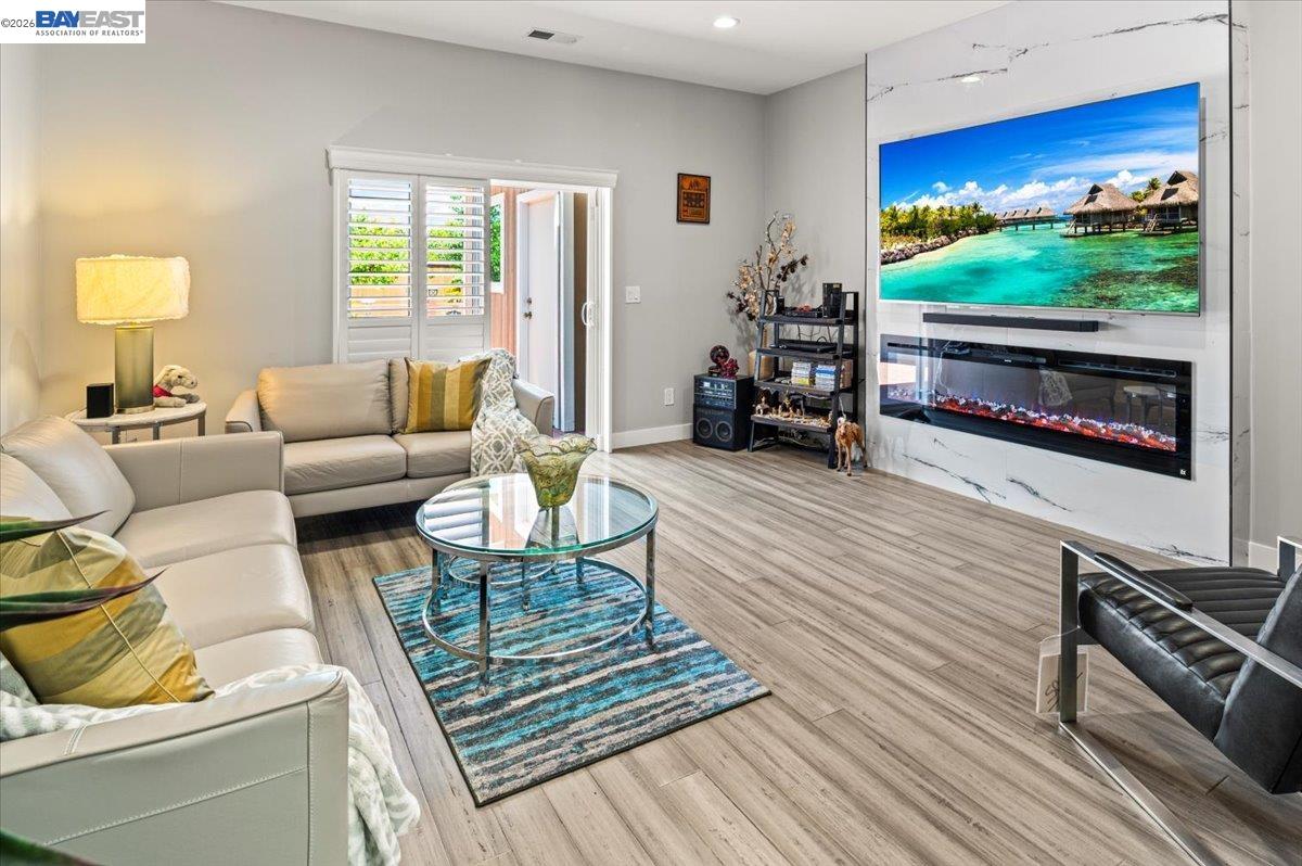 4309 Bora Bora Ave