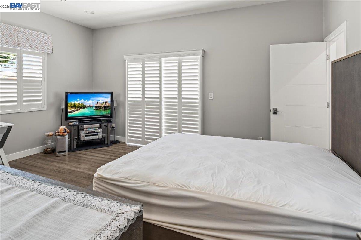 4309 Bora Bora Ave
