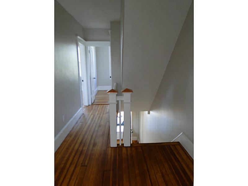 22 THURSTON Street B