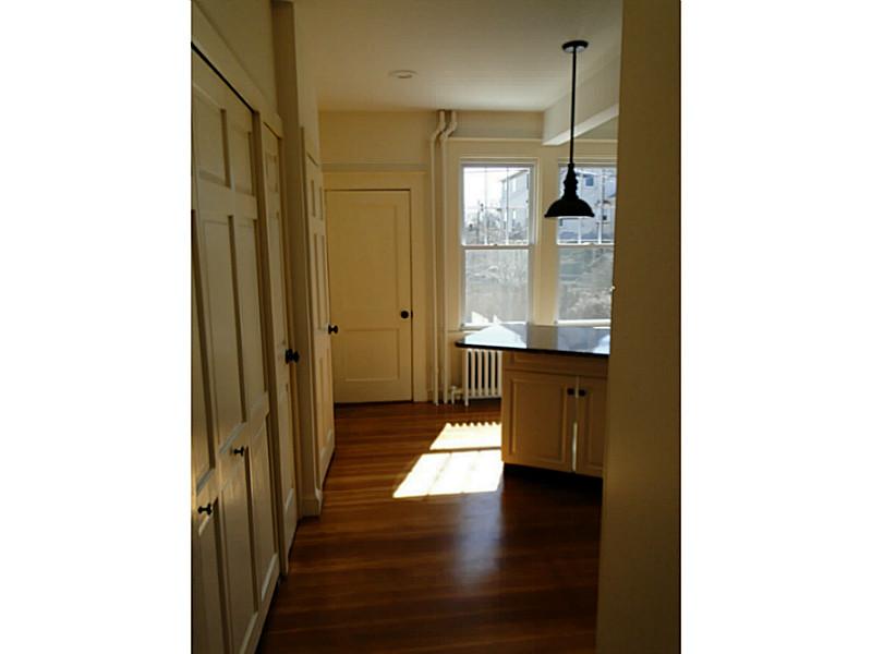 22 THURSTON Street B