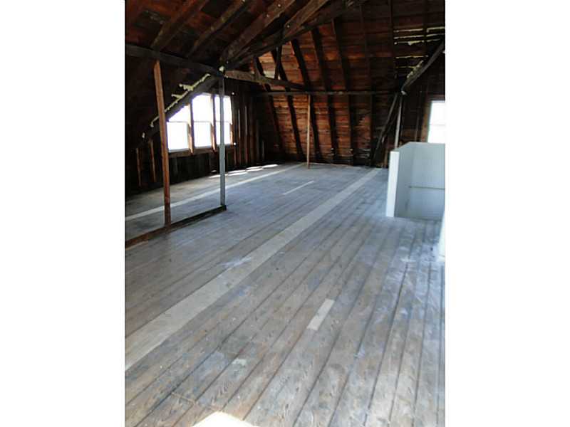 22 THURSTON Street B