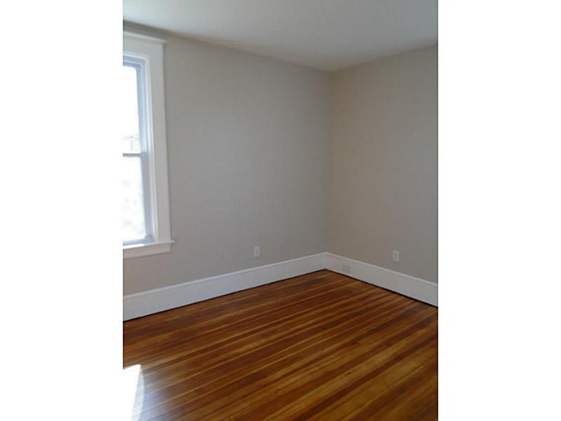 22 THURSTON Street B