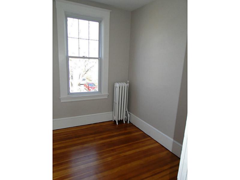 22 THURSTON Street B