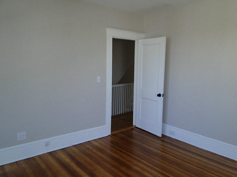 22 THURSTON Street B