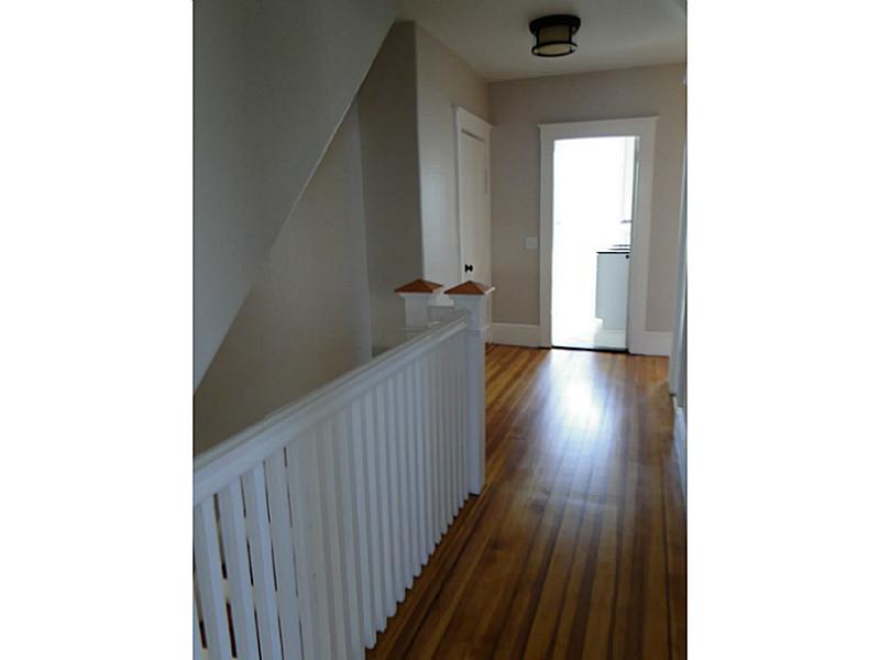 22 THURSTON Street B