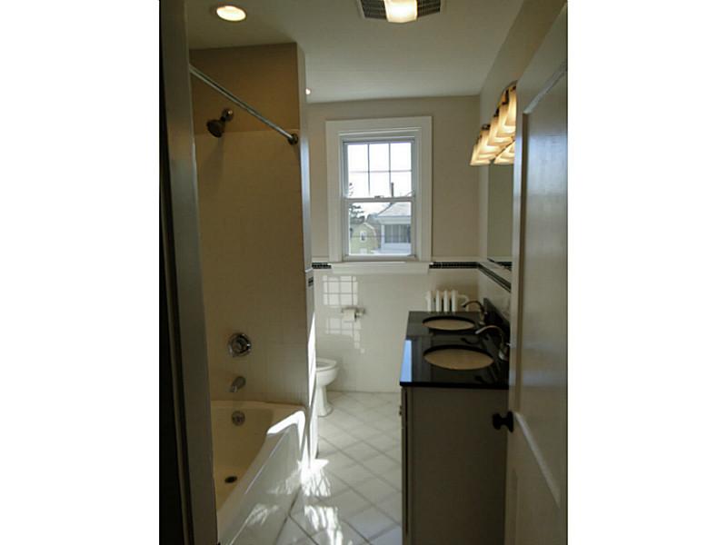 22 THURSTON Street B