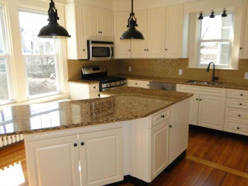 22 THURSTON Avenue B