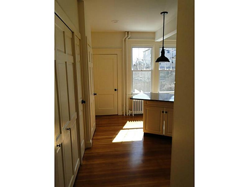 22 THURSTON Avenue B