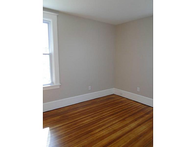 22 THURSTON Avenue B