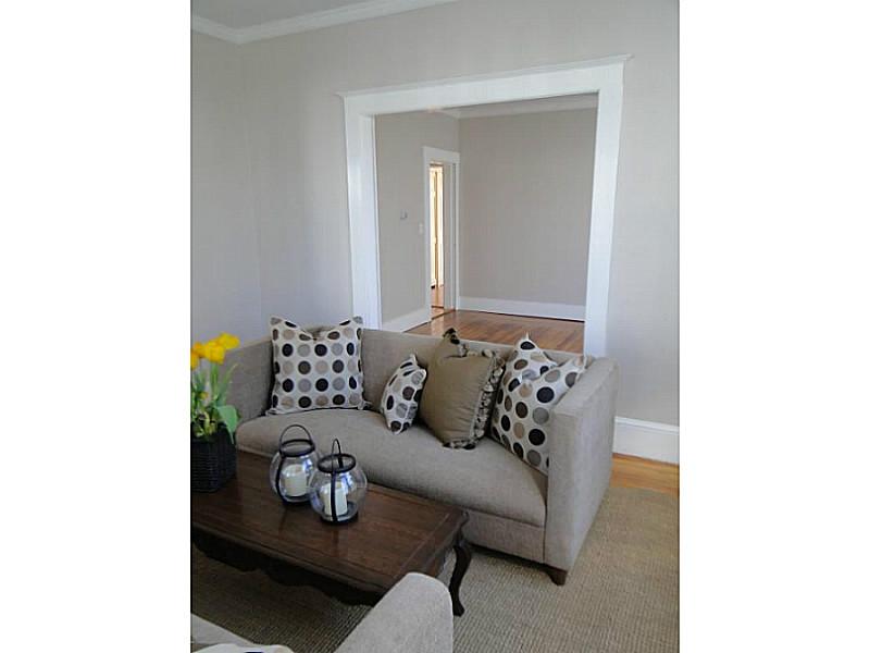 22 THURSTON Avenue B