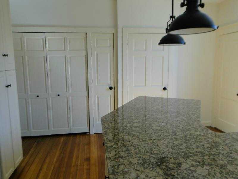 22 THURSTON Avenue B