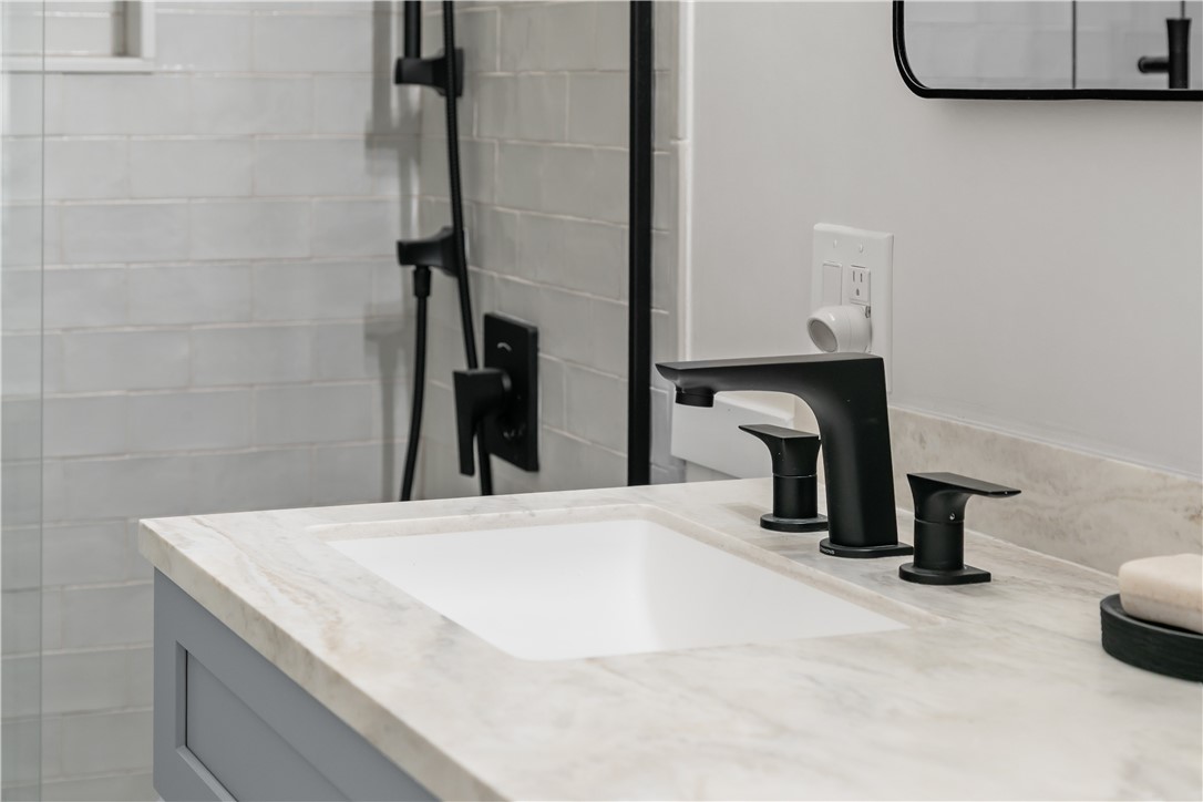 434 Bellevue Avenue 3A