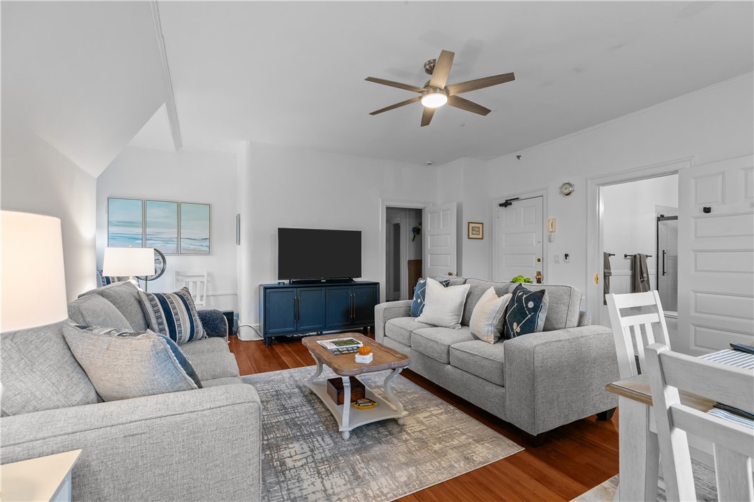 434 Bellevue Avenue 3A