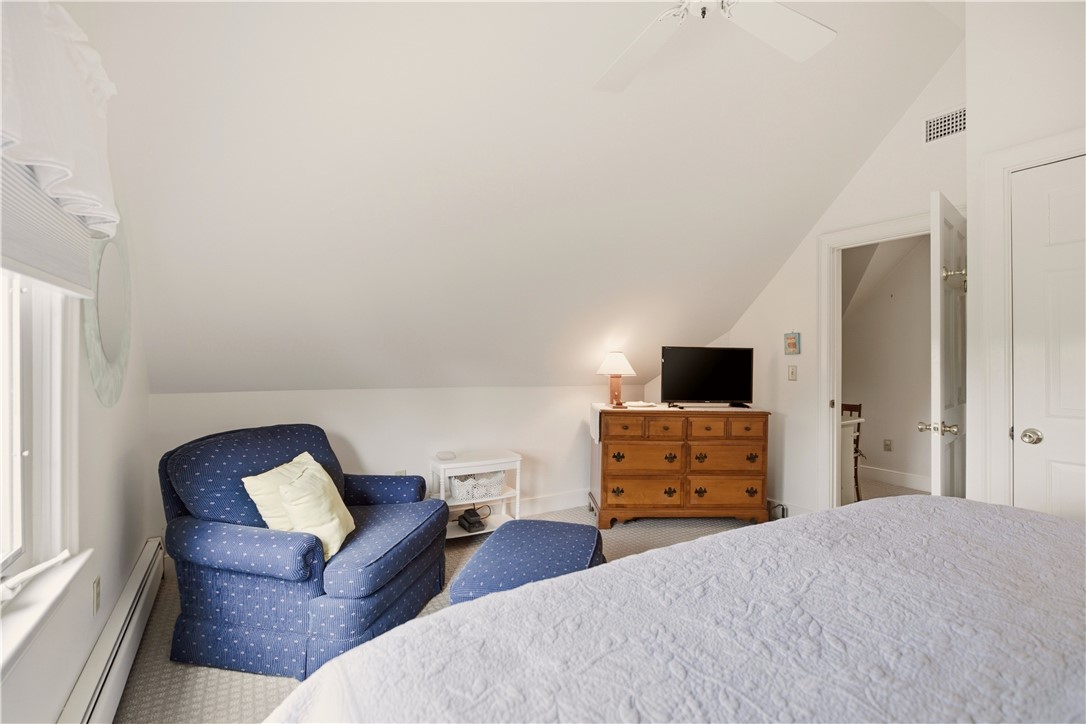 158 Narragansett Avenue I