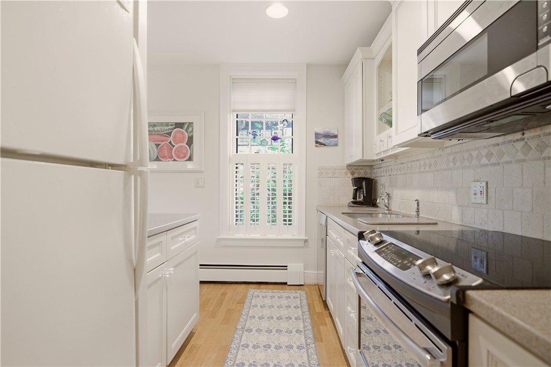 158 Narragansett Avenue I