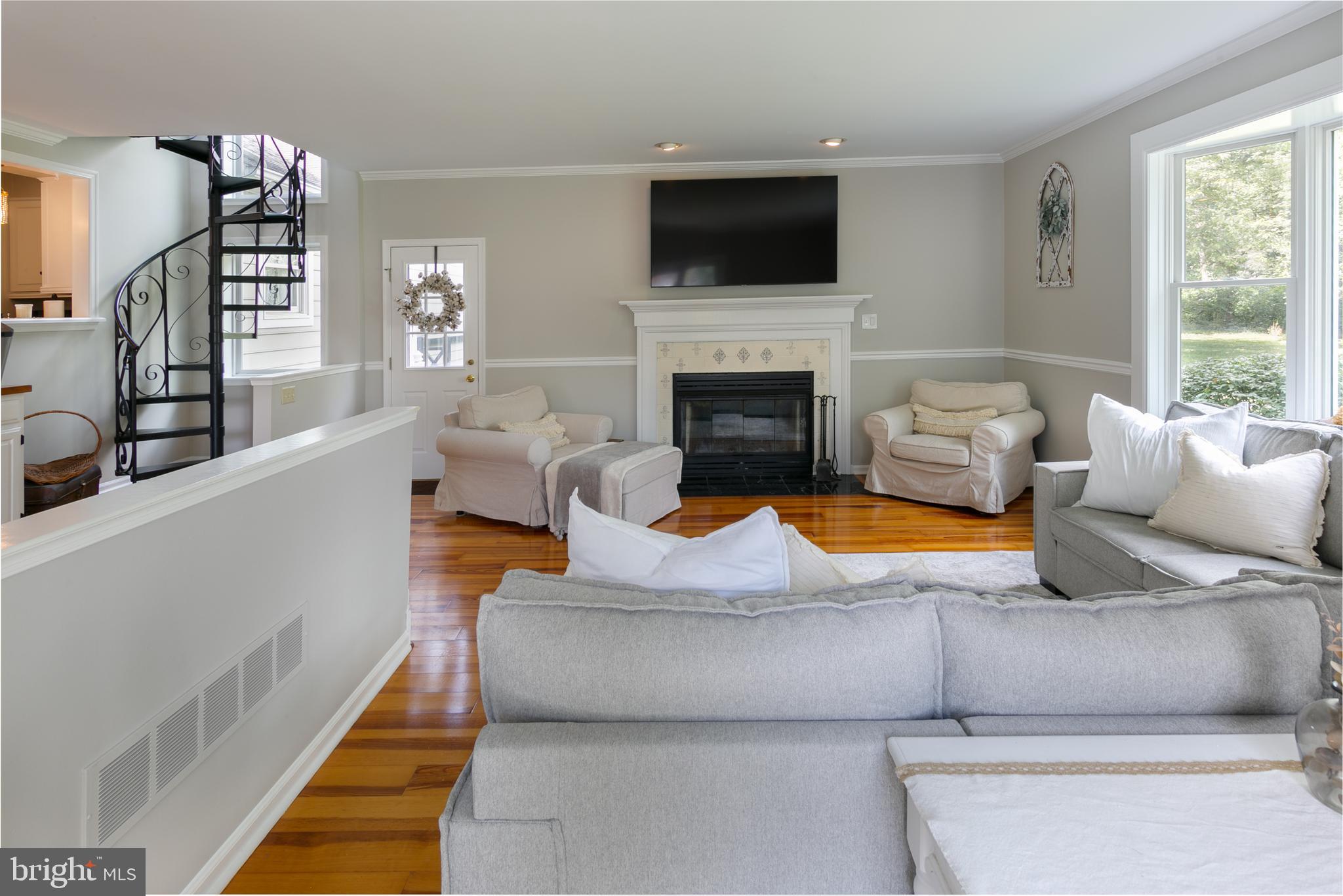 511 Stonecroft LANE