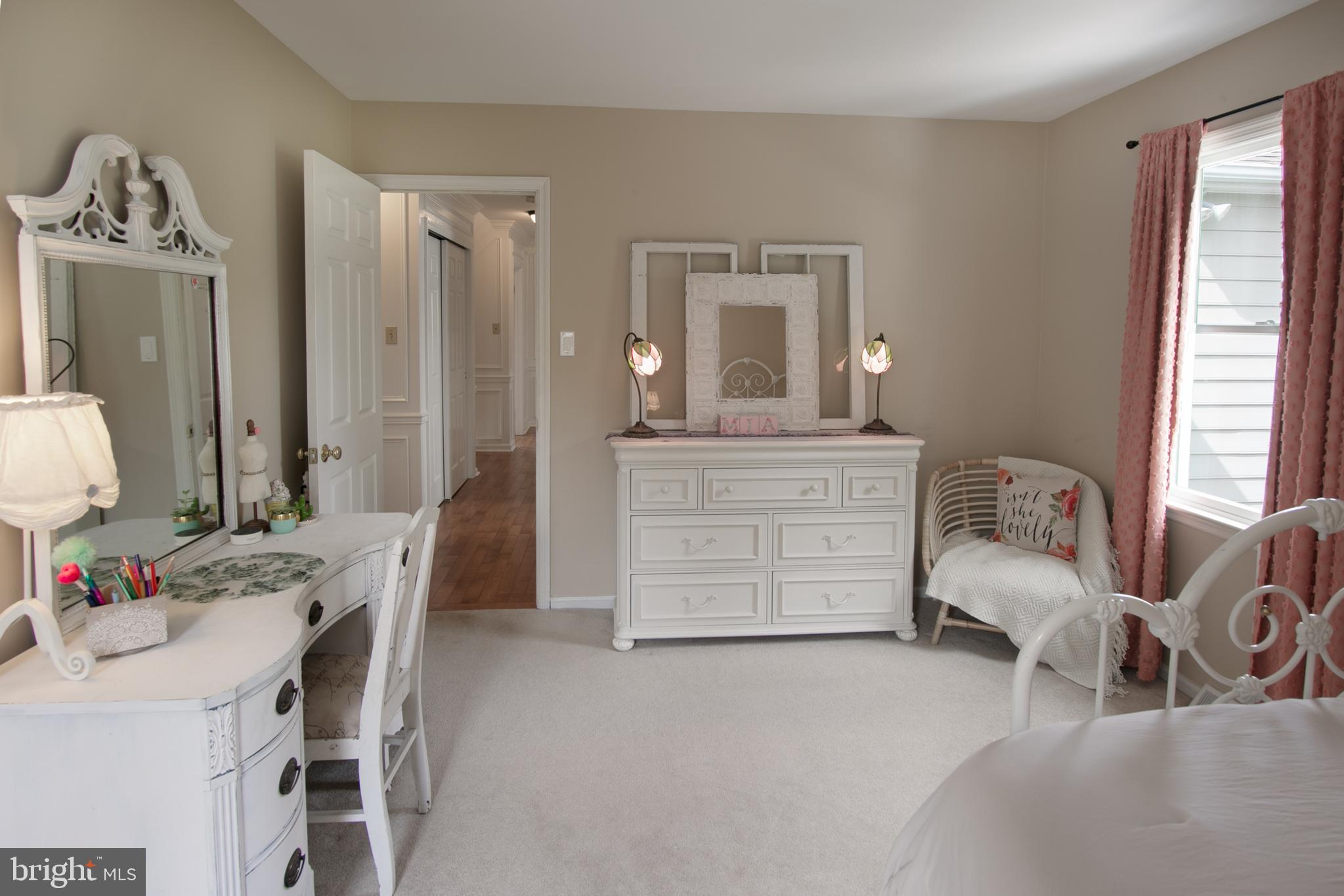 511 Stonecroft LANE