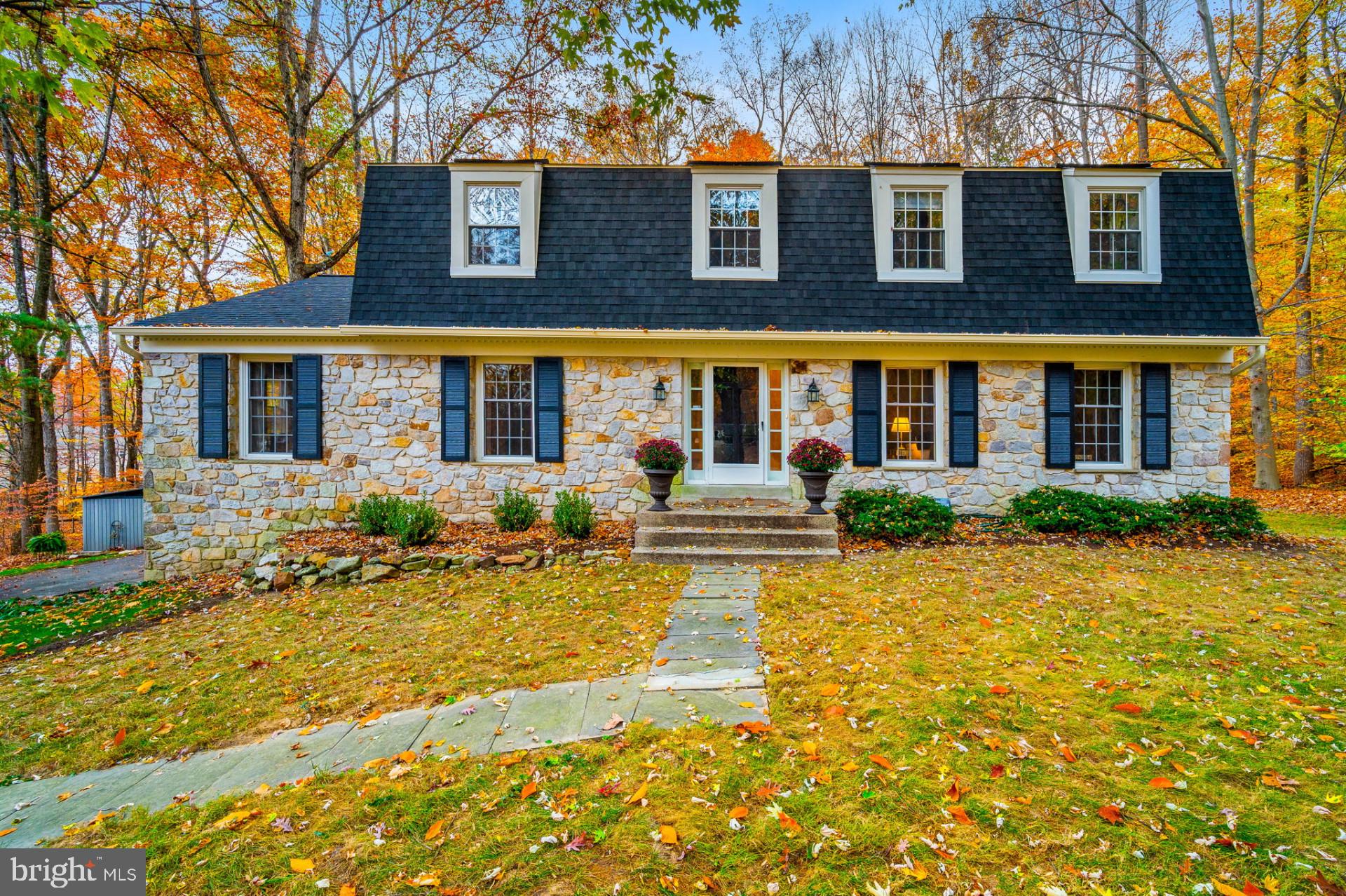6 Spruce Rd
