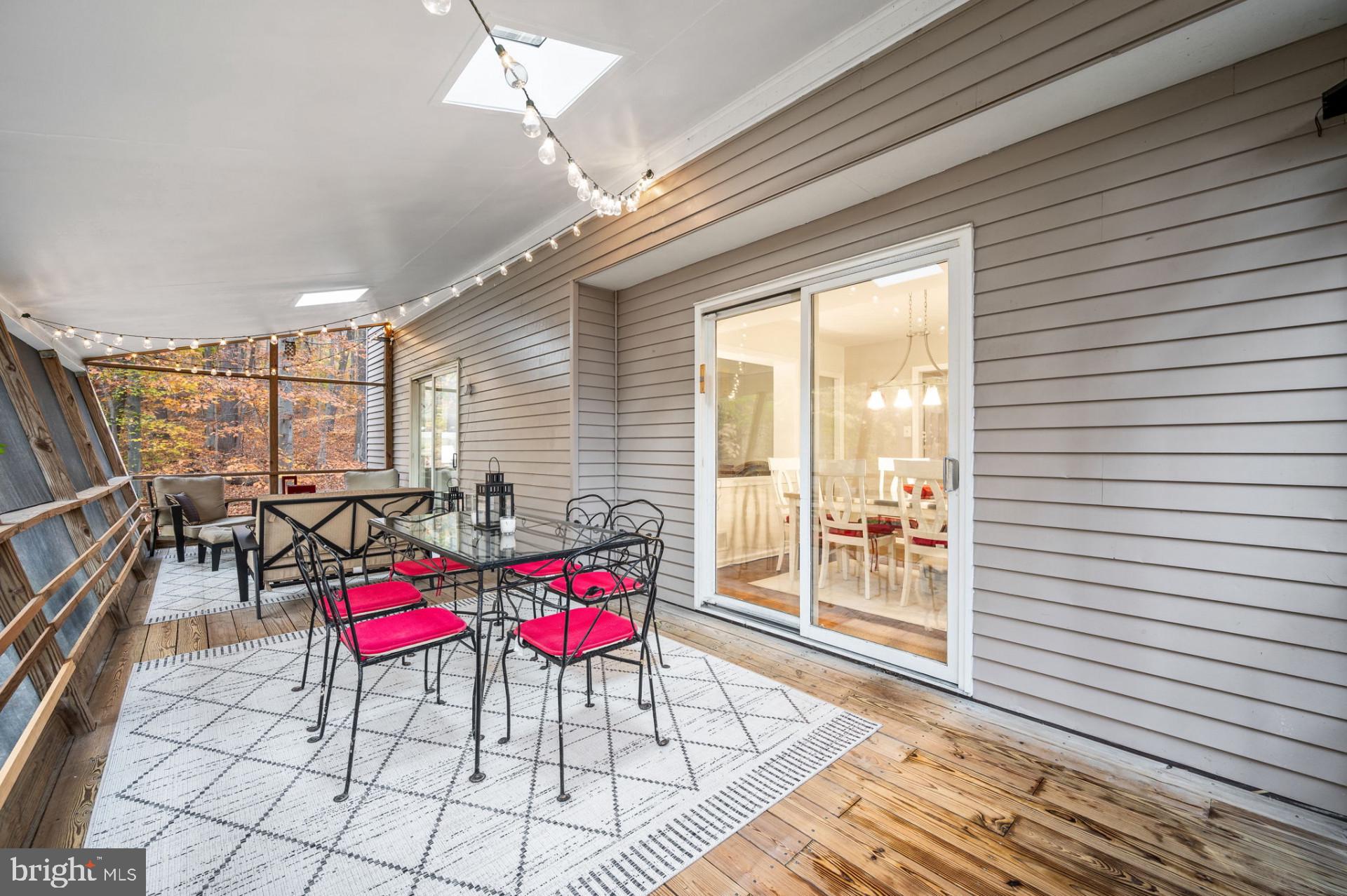 6 Spruce Rd