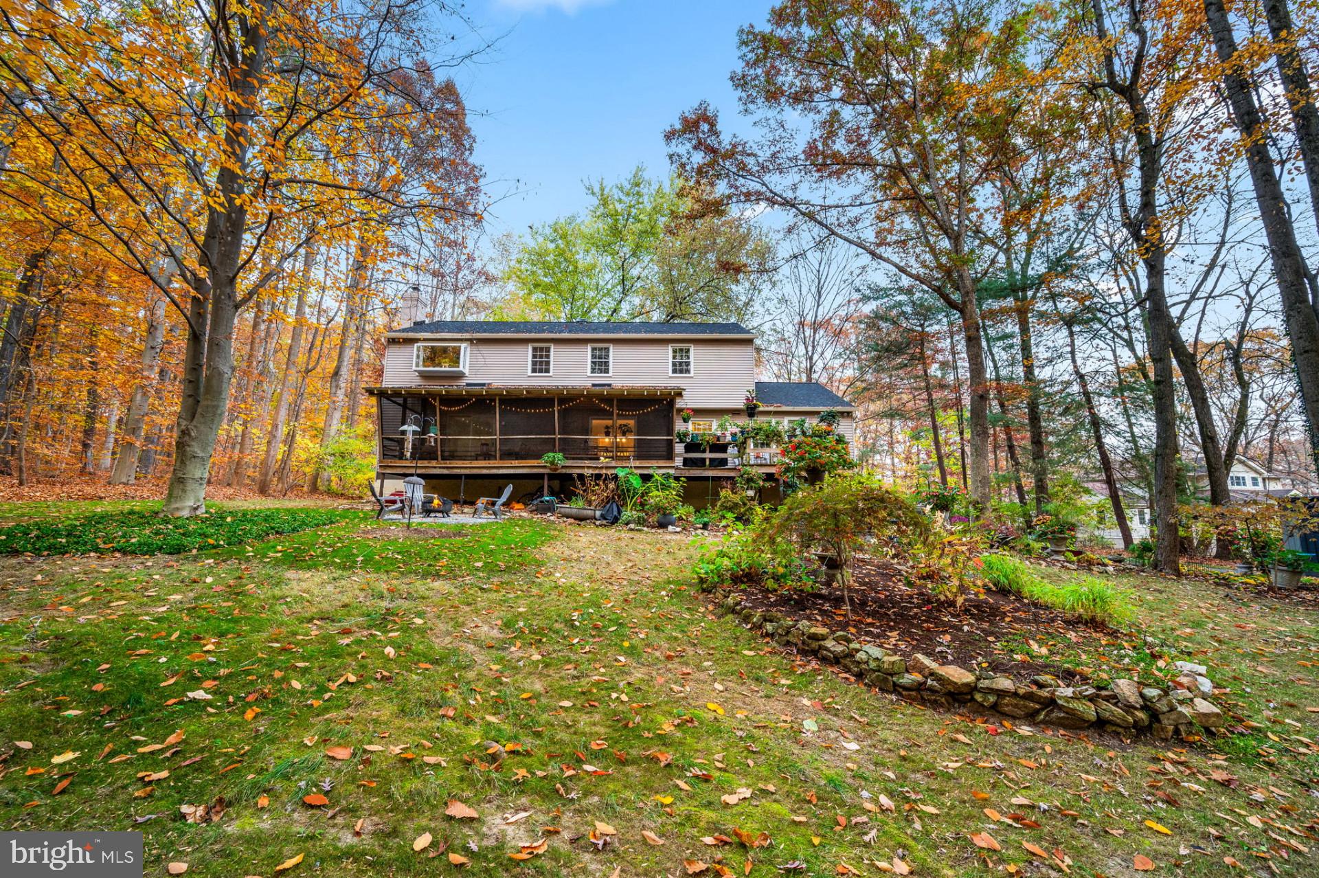 6 Spruce Rd