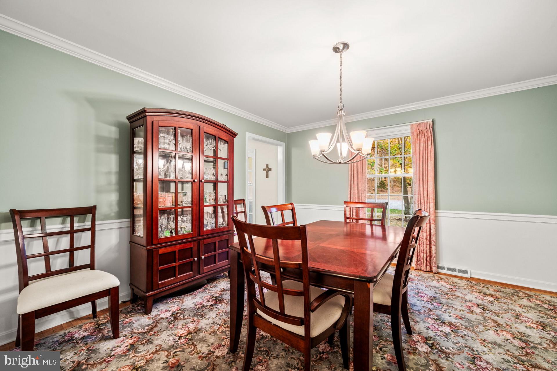 6 Spruce Rd