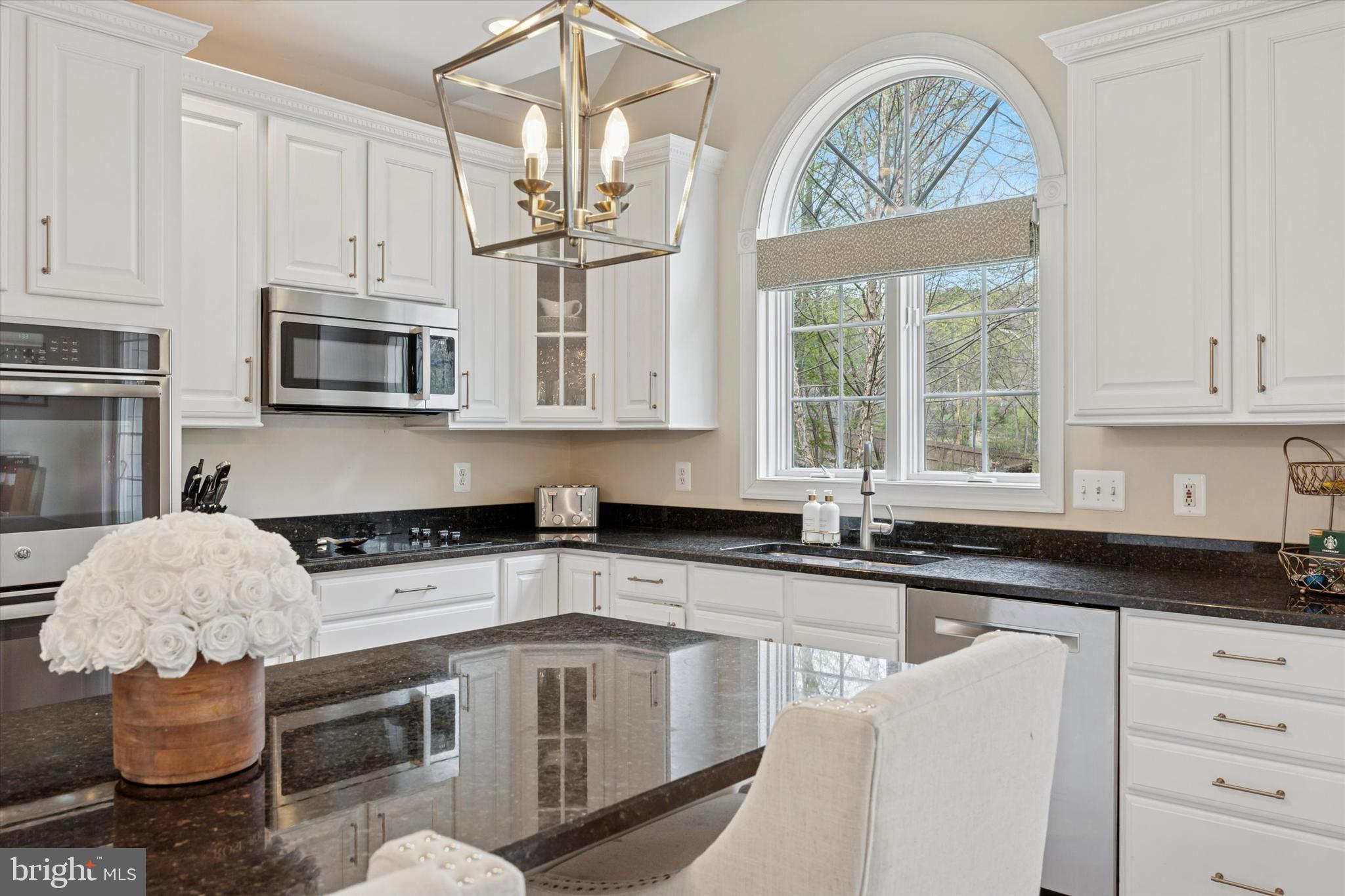 21 Spring Valley Rd