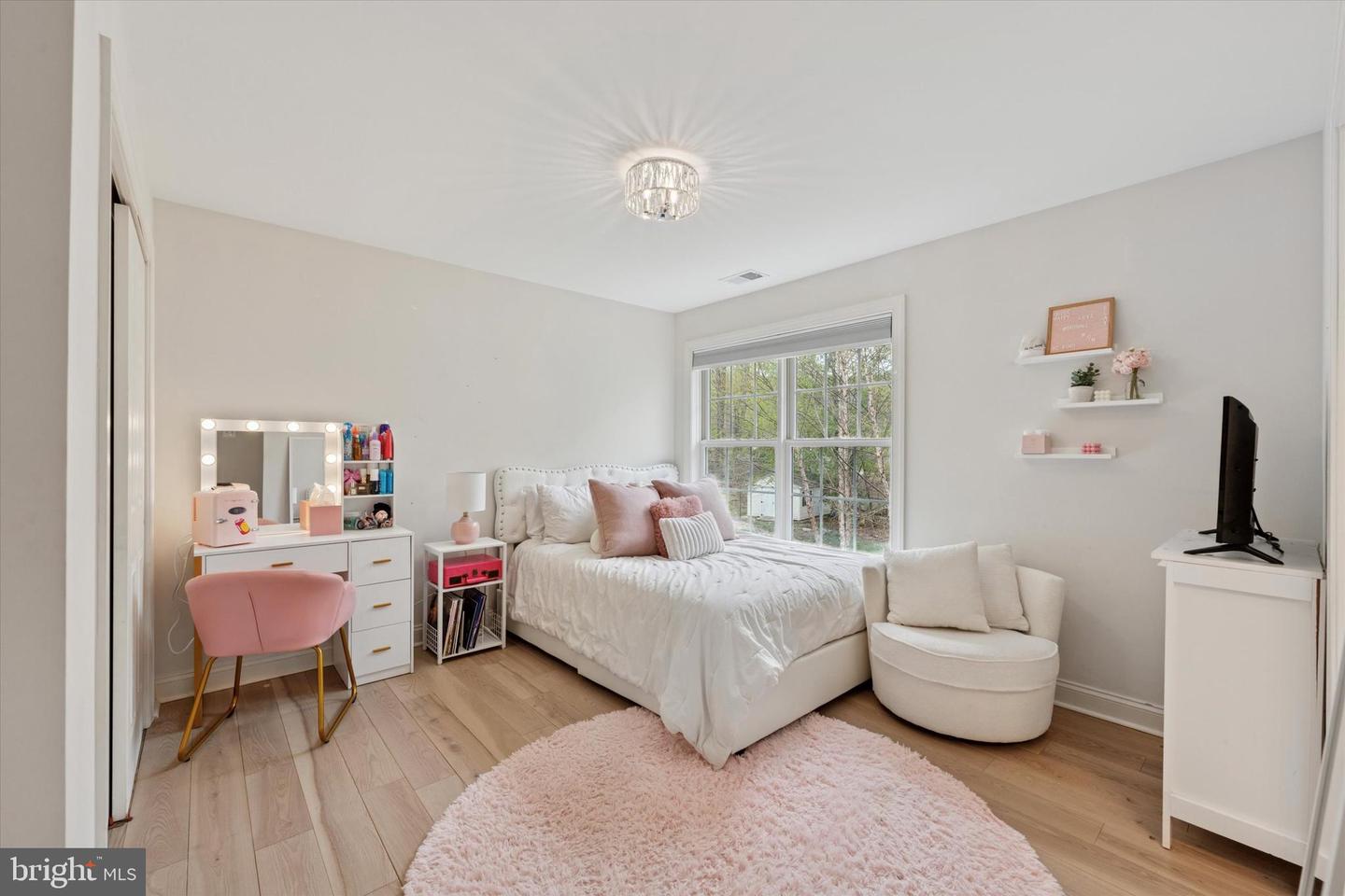 21 Spring Valley Rd