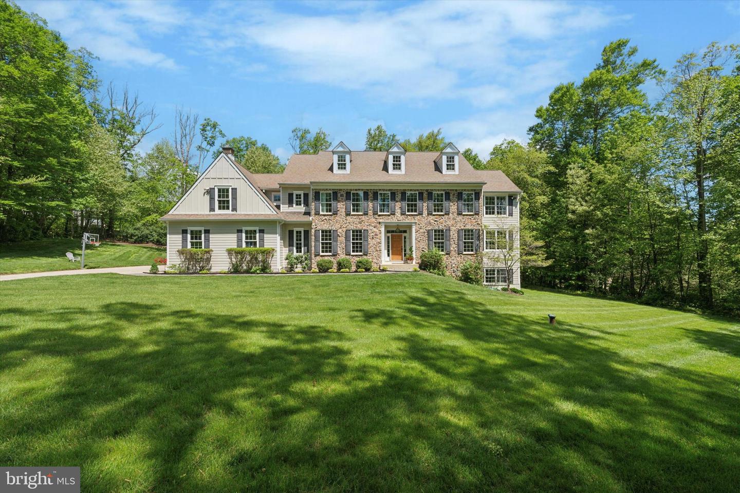 21 Spring Valley Rd
