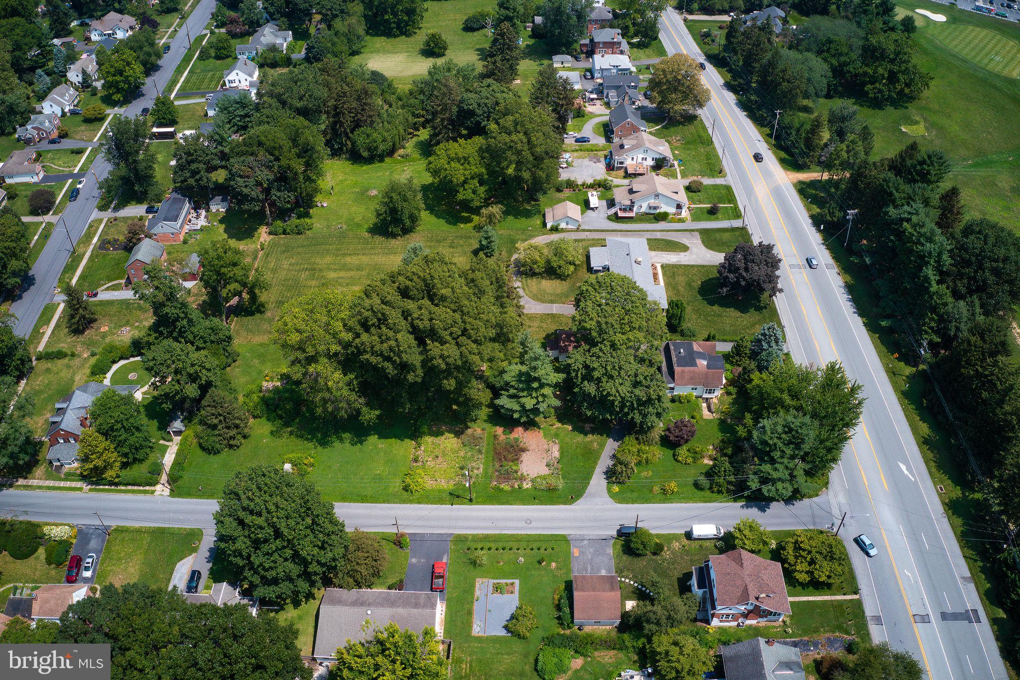 1407 & 1409 New Holland Pike