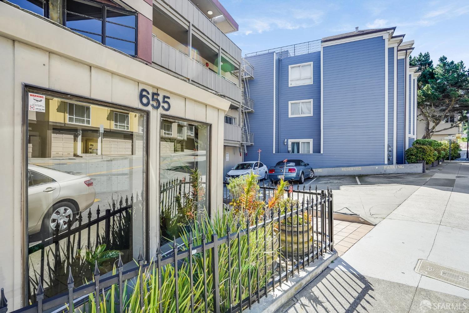 655 Corbett Avenue Unit: 503