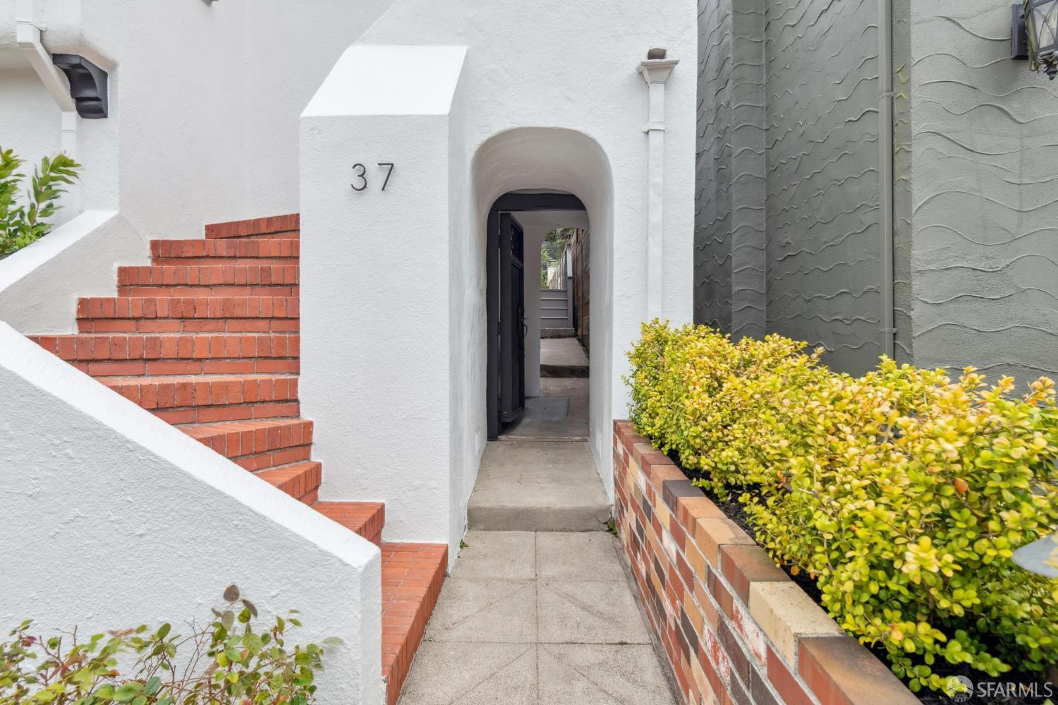 37 Miraloma Road