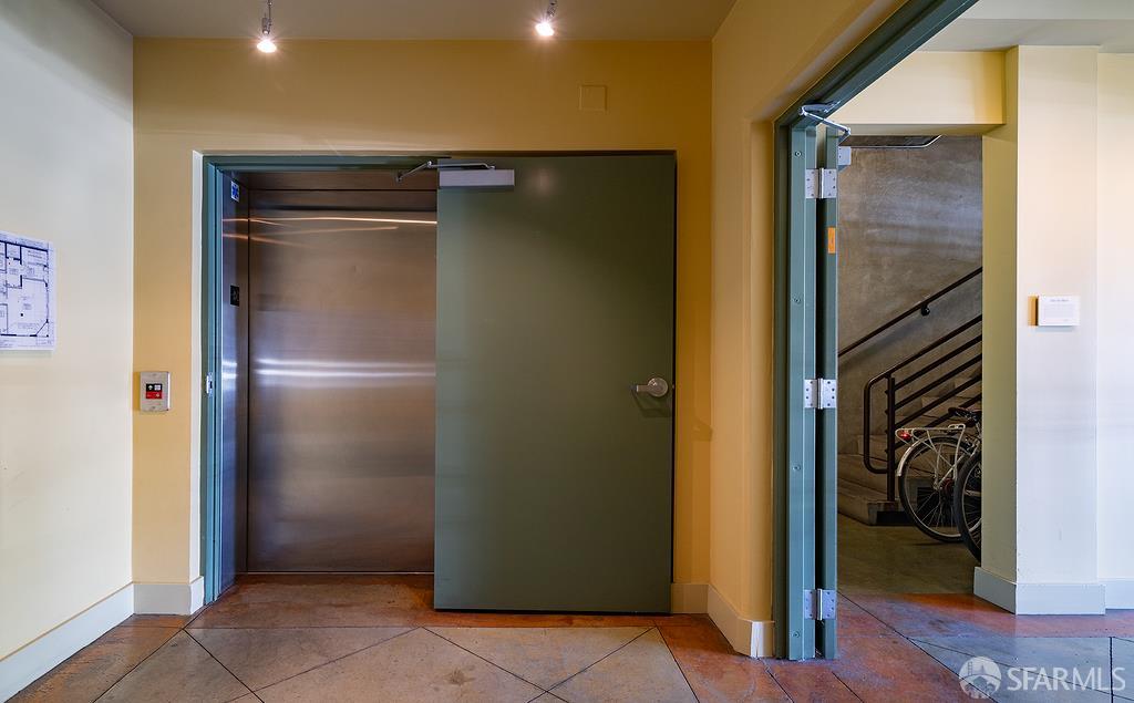 4811 Telegraph Avenue # 206